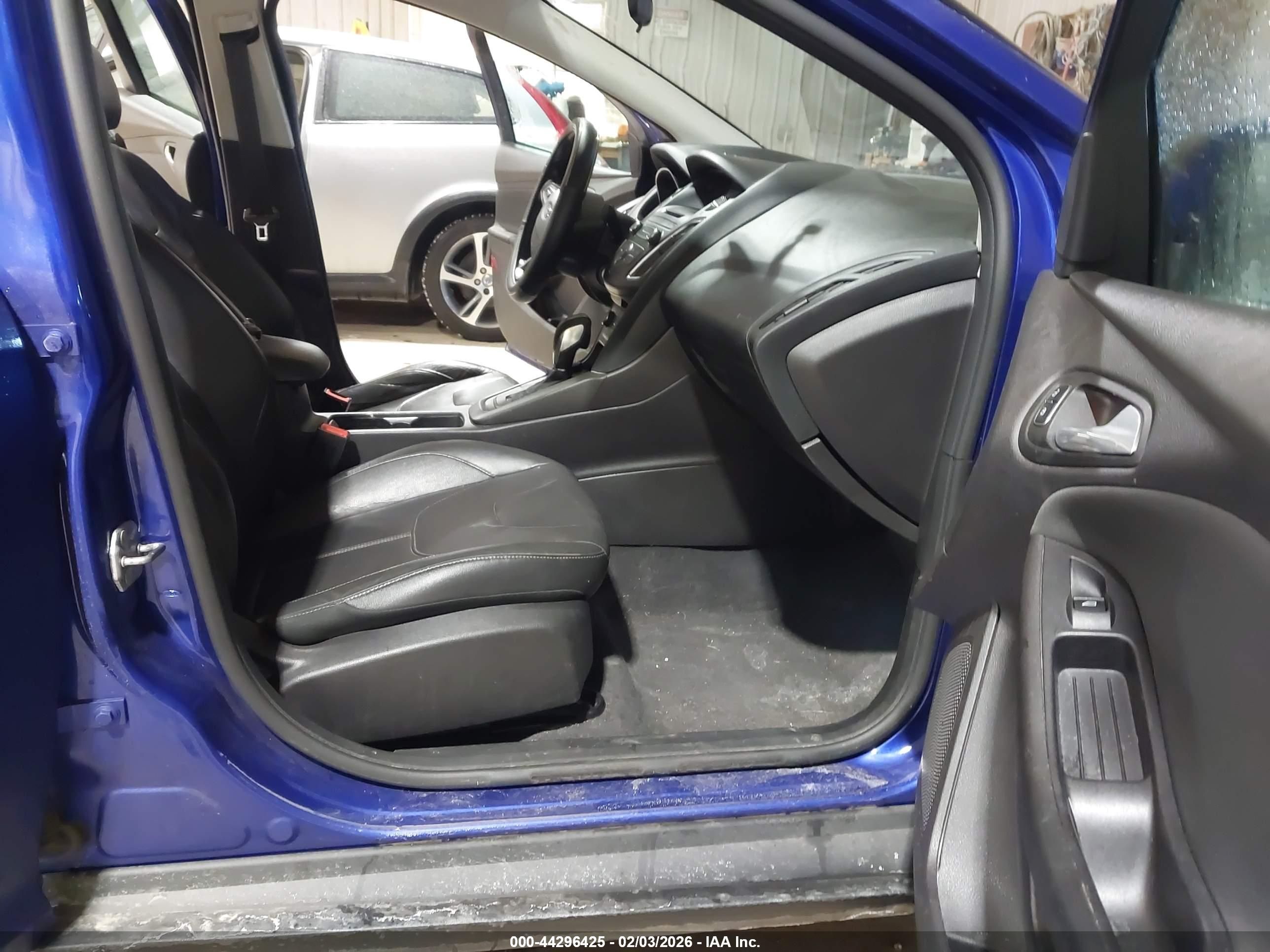 FORD FOCUS image 5