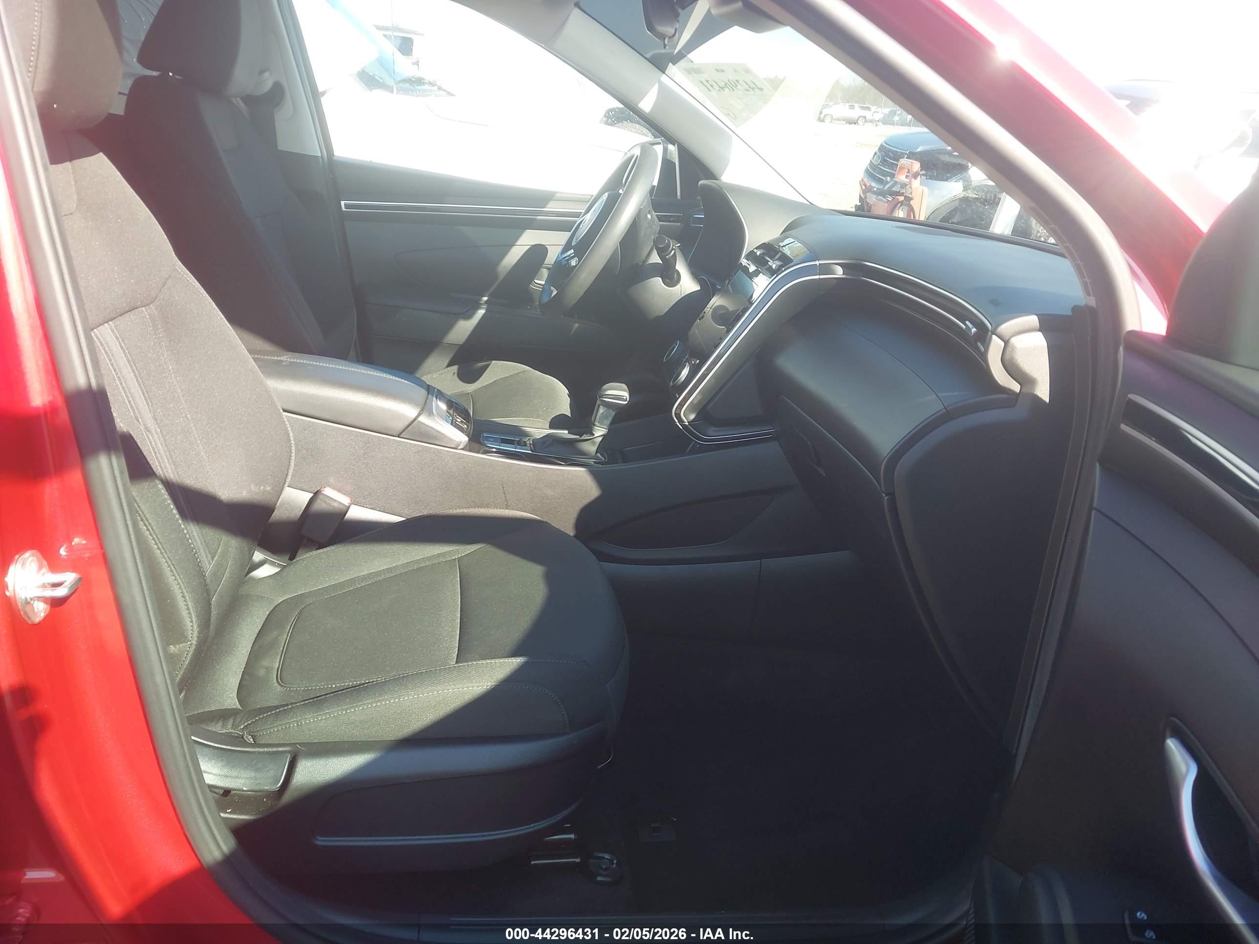 HYUNDAI TUCSON image 5
