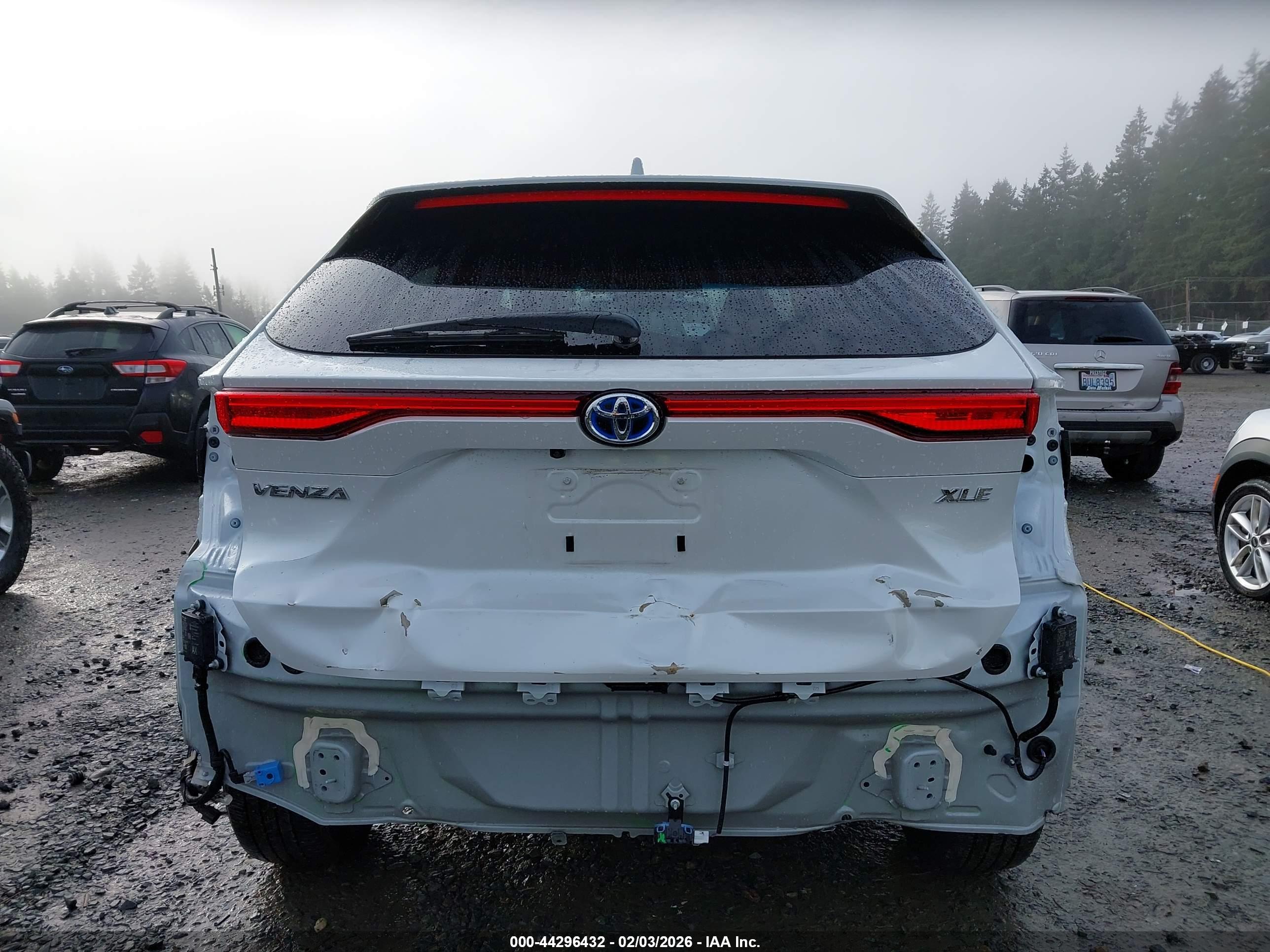 TOYOTA VENZA image 6