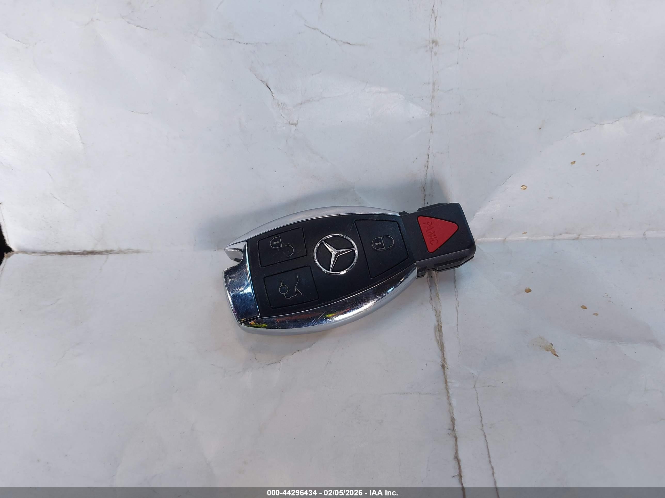 MERCEDES-BENZ C image 11