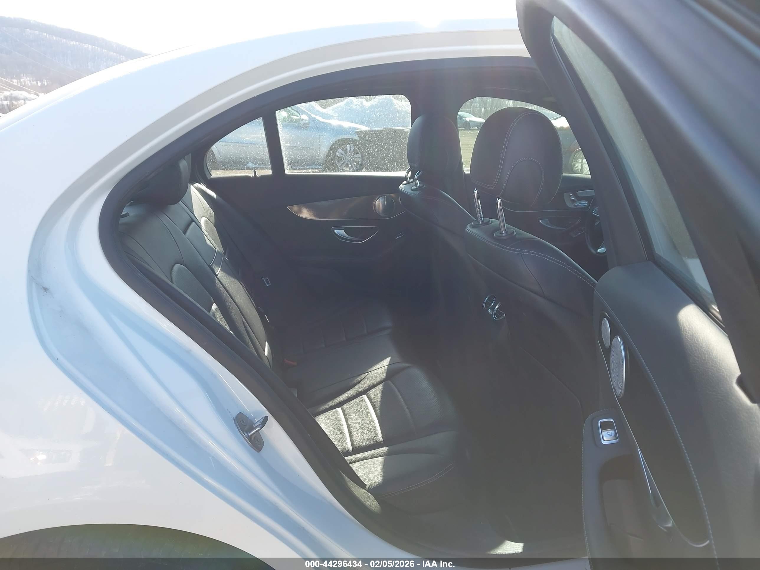 MERCEDES-BENZ C image 8