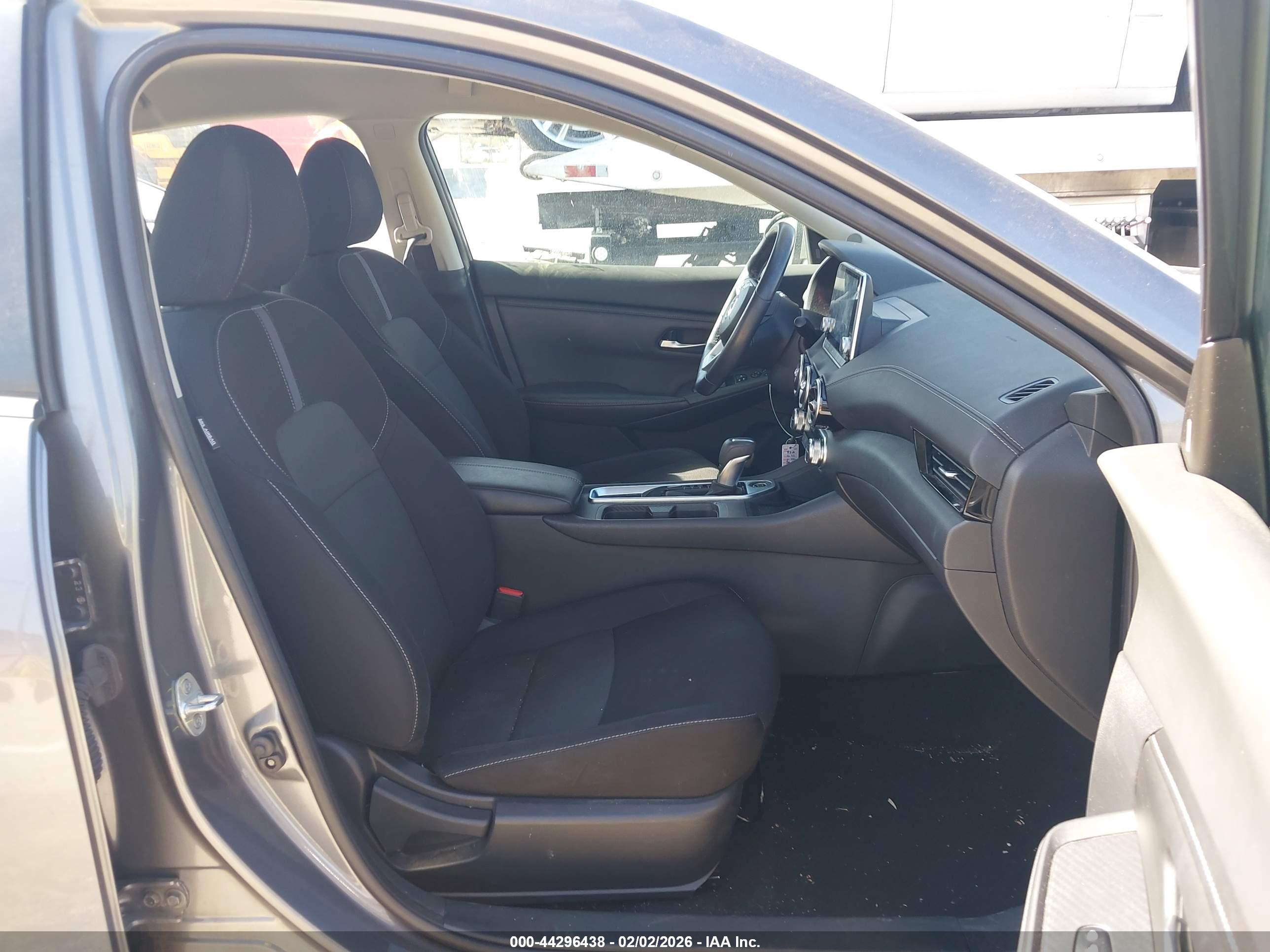NISSAN SENTRA image 5