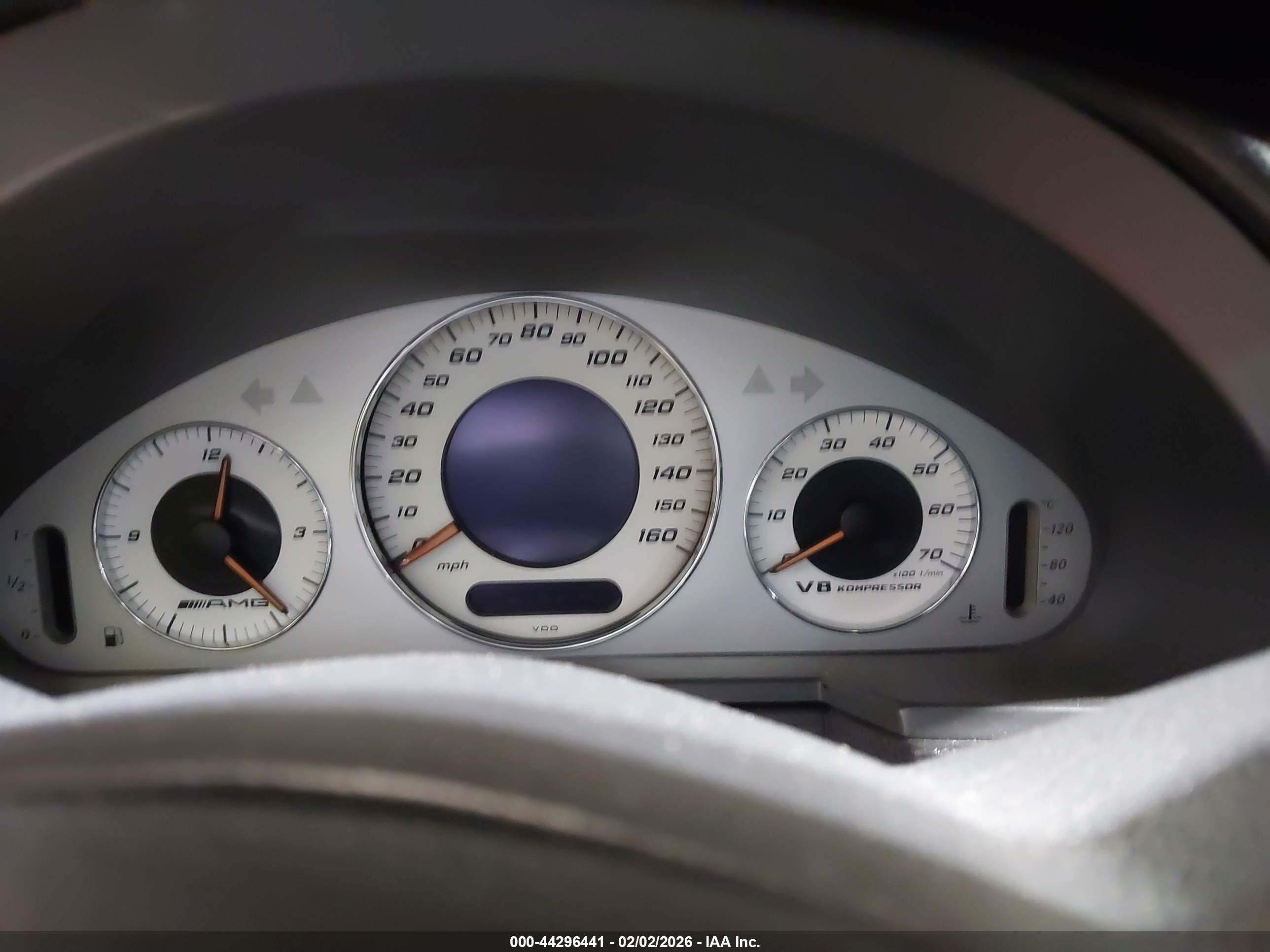 MERCEDES-BENZ E image 7
