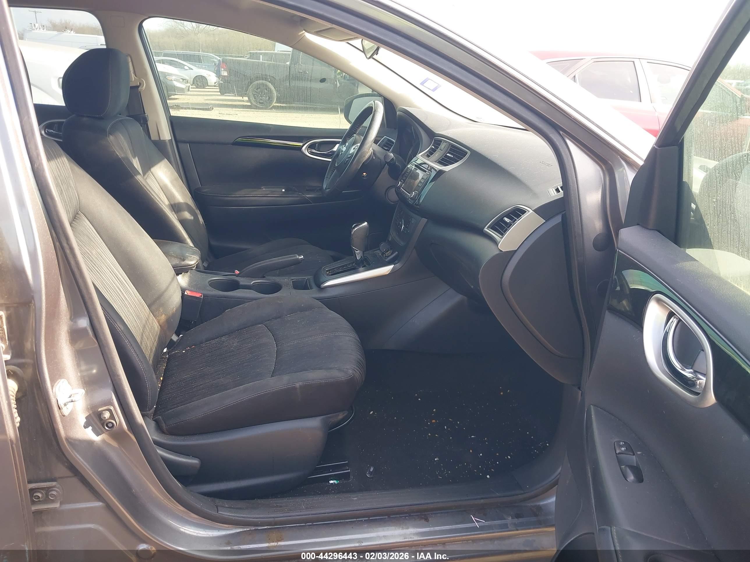 NISSAN SENTRA image 5