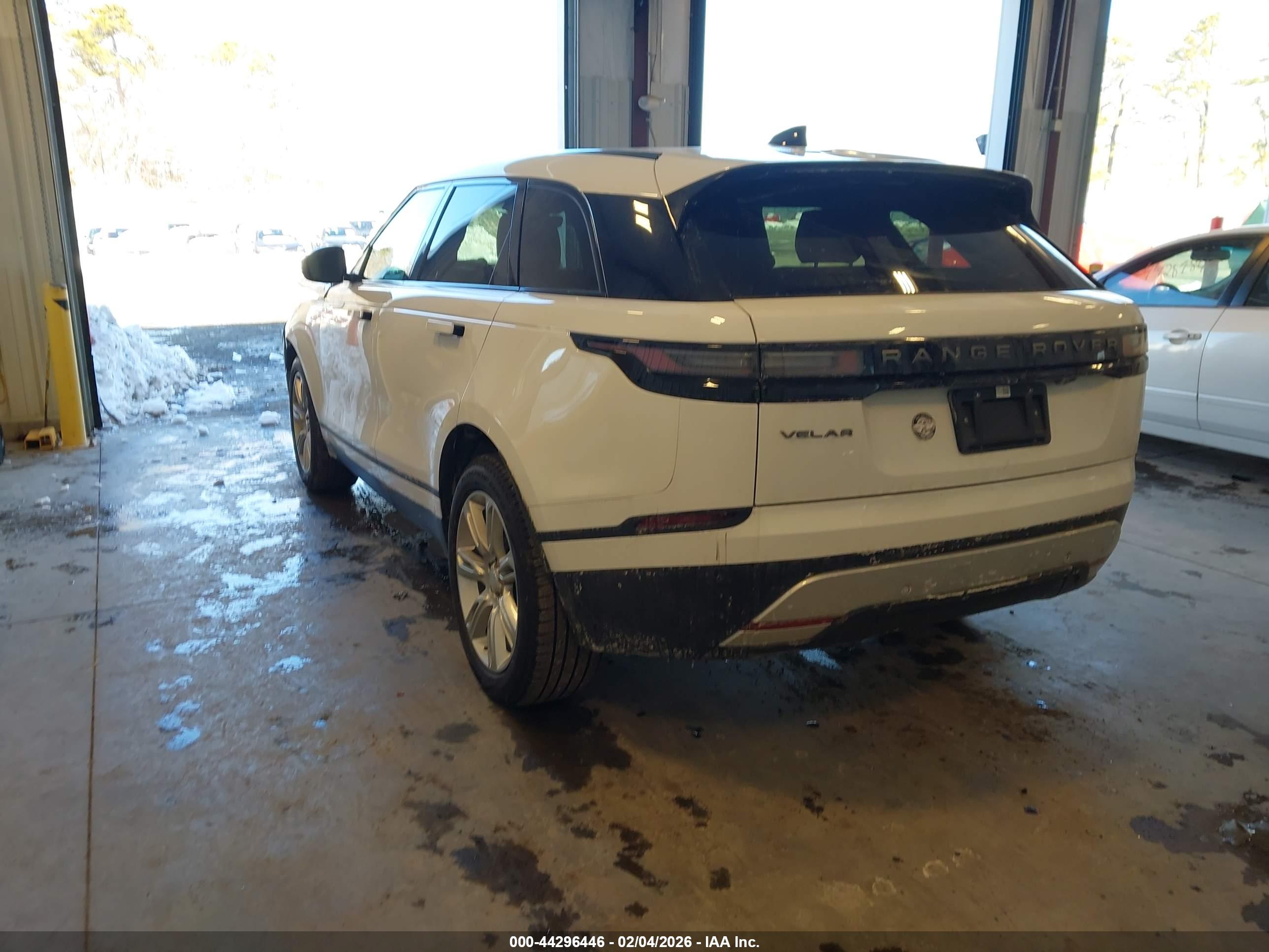 LAND ROVER image 3