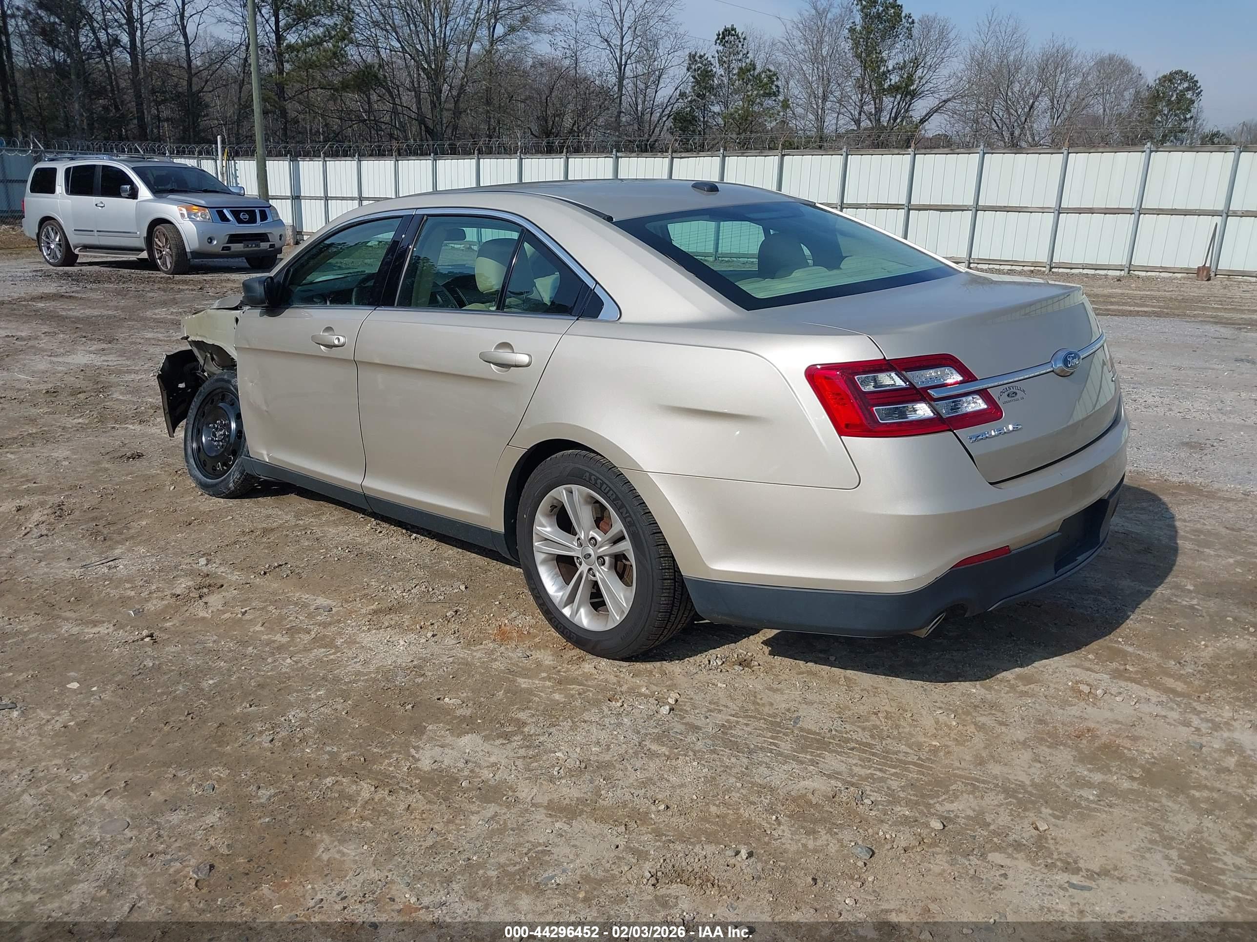 FORD TAURUS image 3