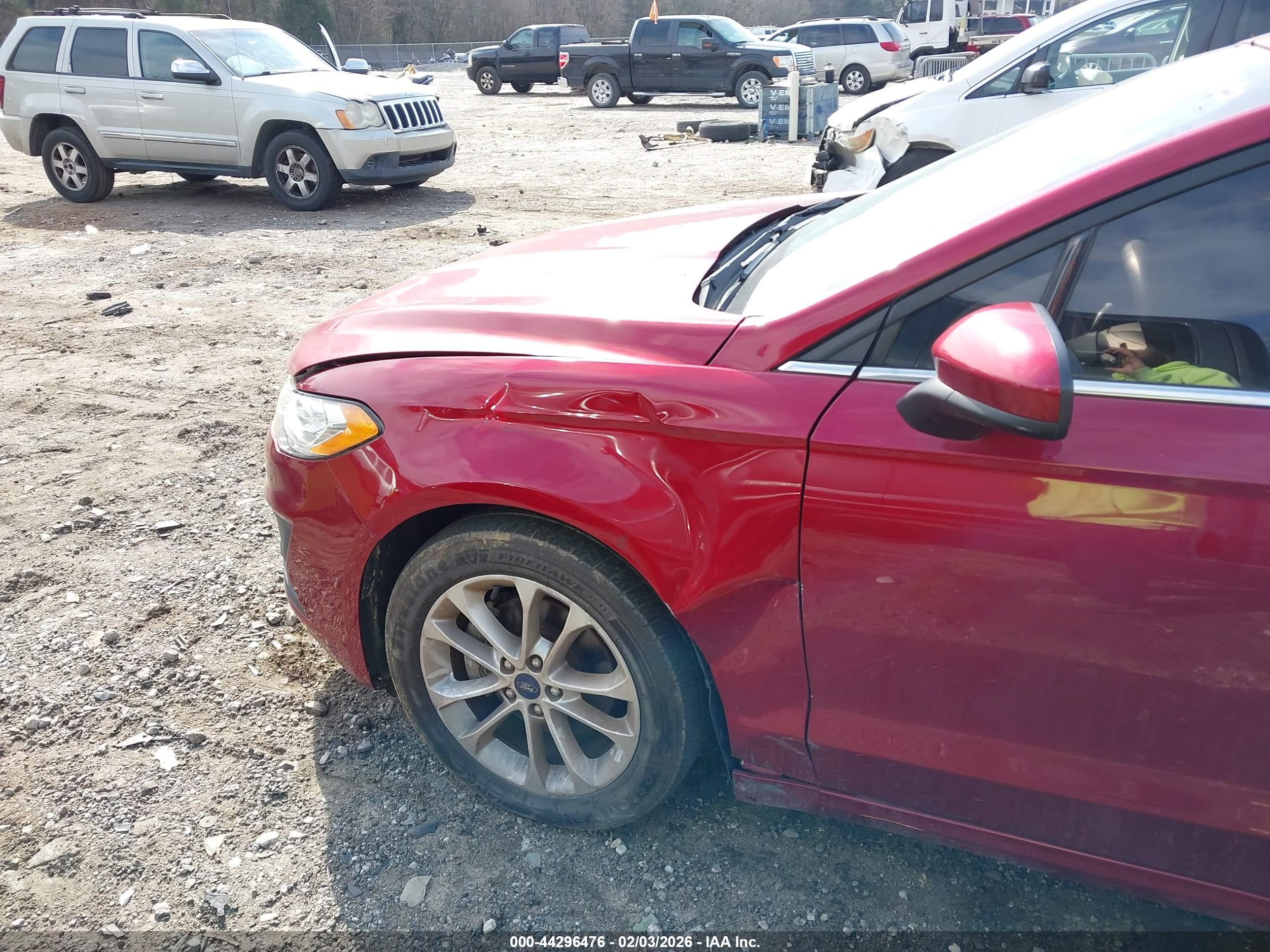 FORD FUSION image 6