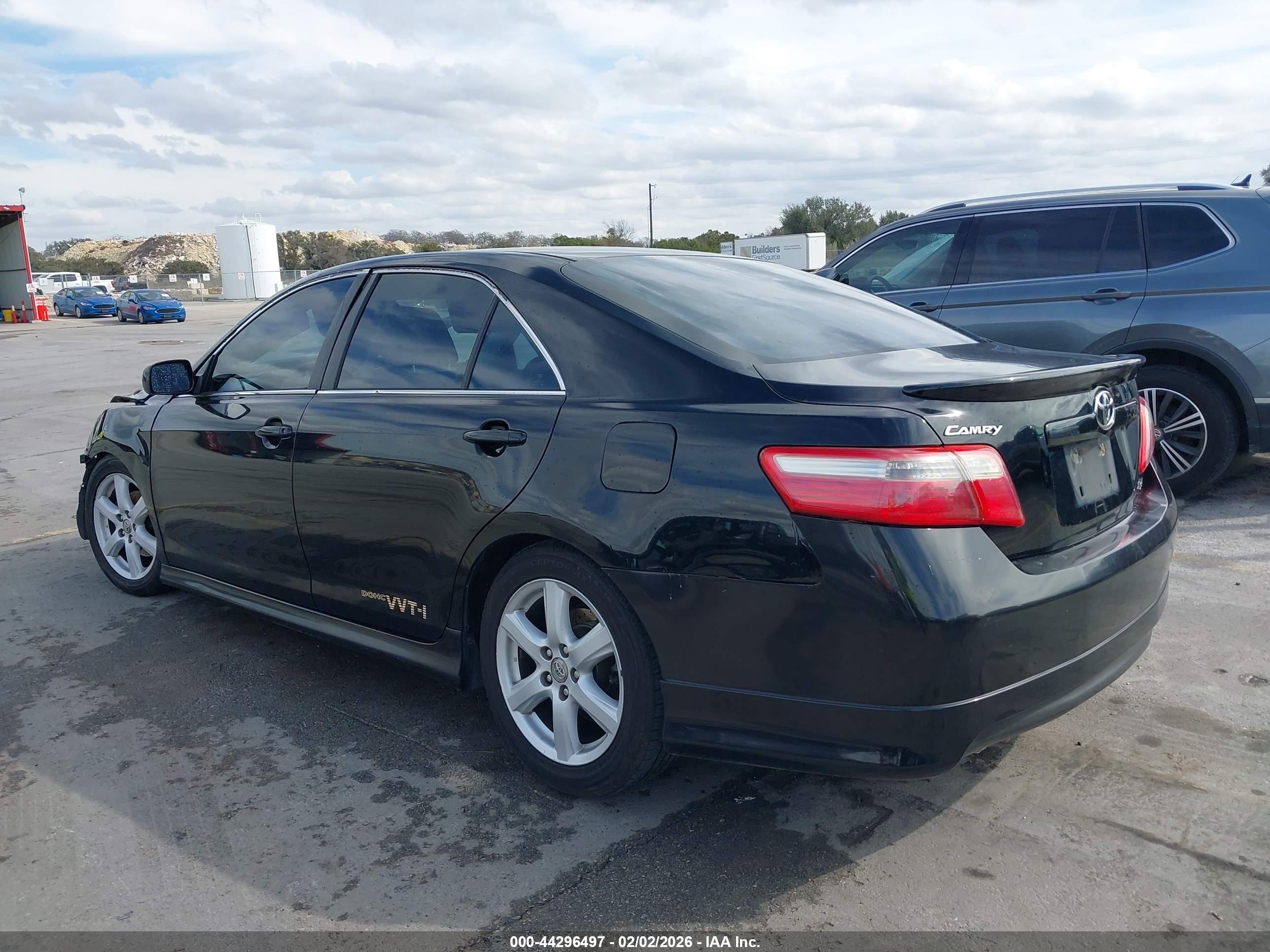 TOYOTA CAMRY image 3