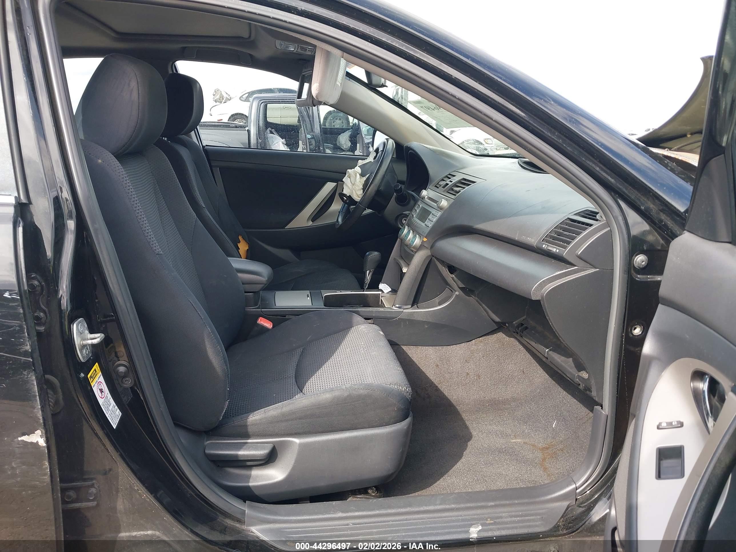 TOYOTA CAMRY image 5