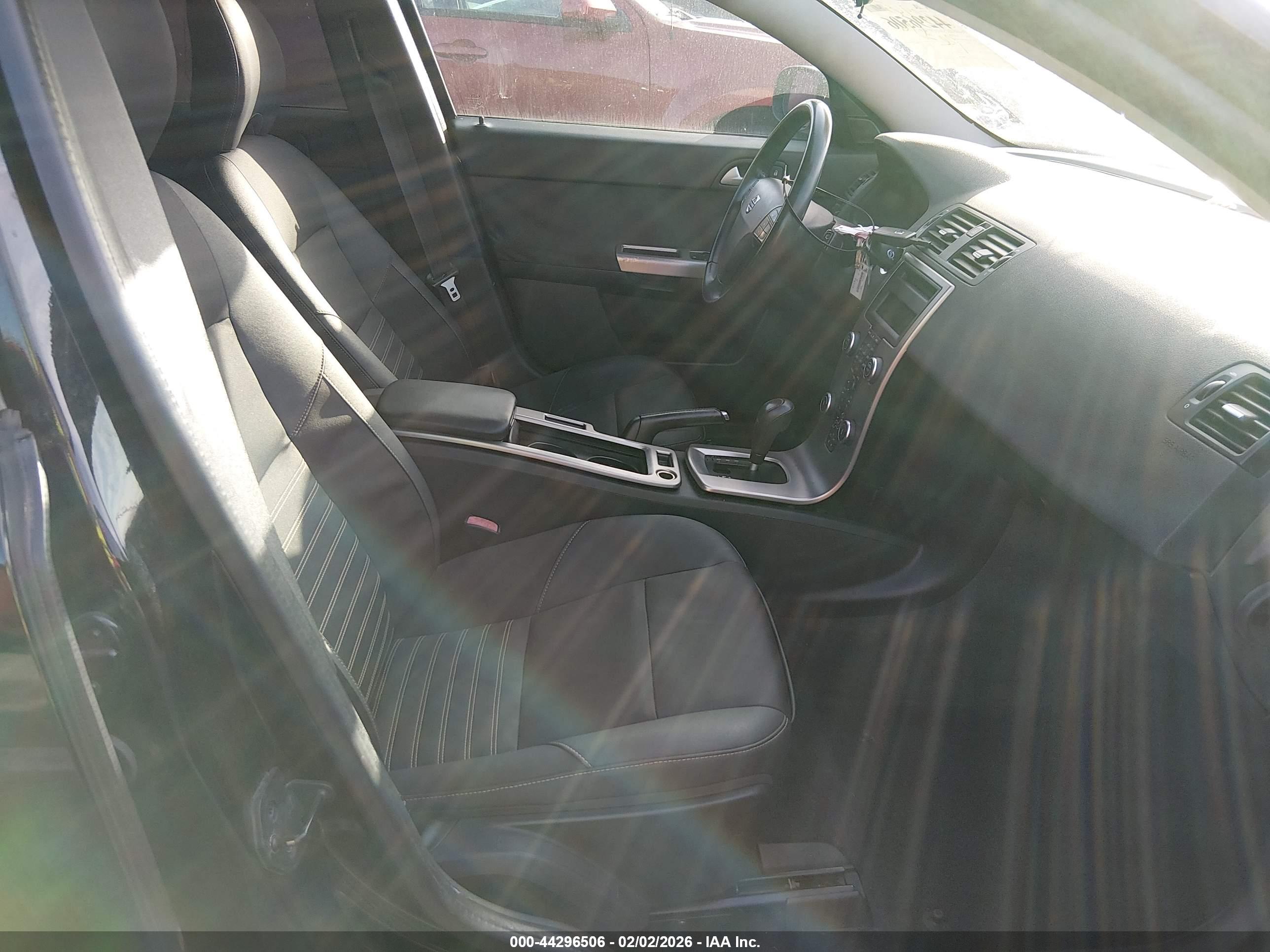 VOLVO V50 image 5
