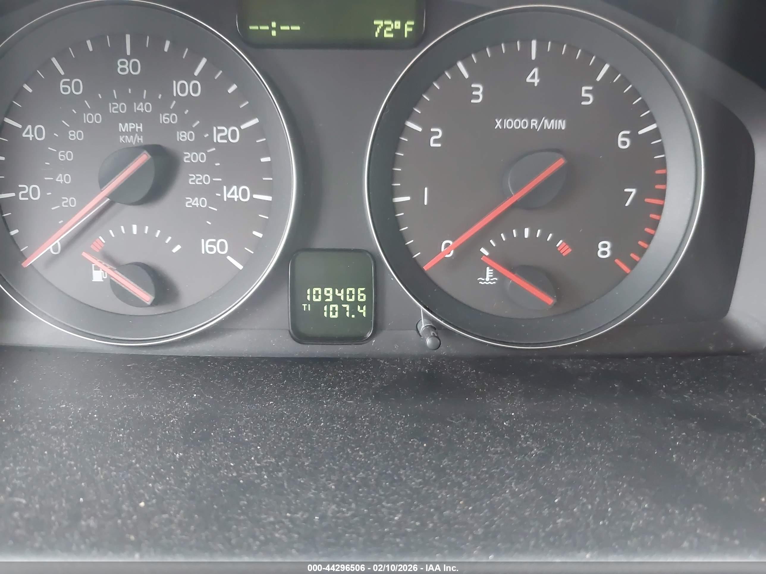 VOLVO V50 image 7