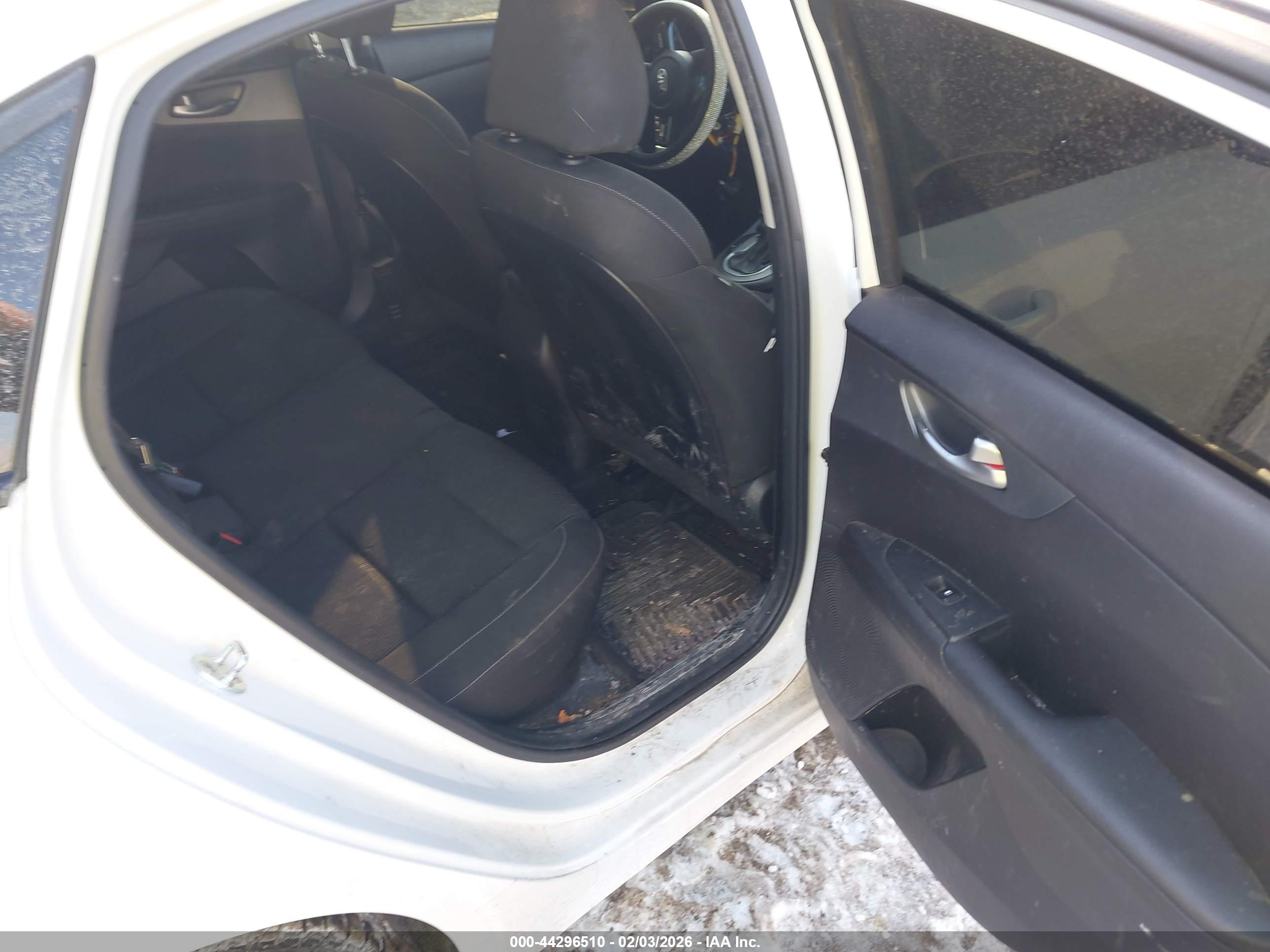 KIA FORTE image 8
