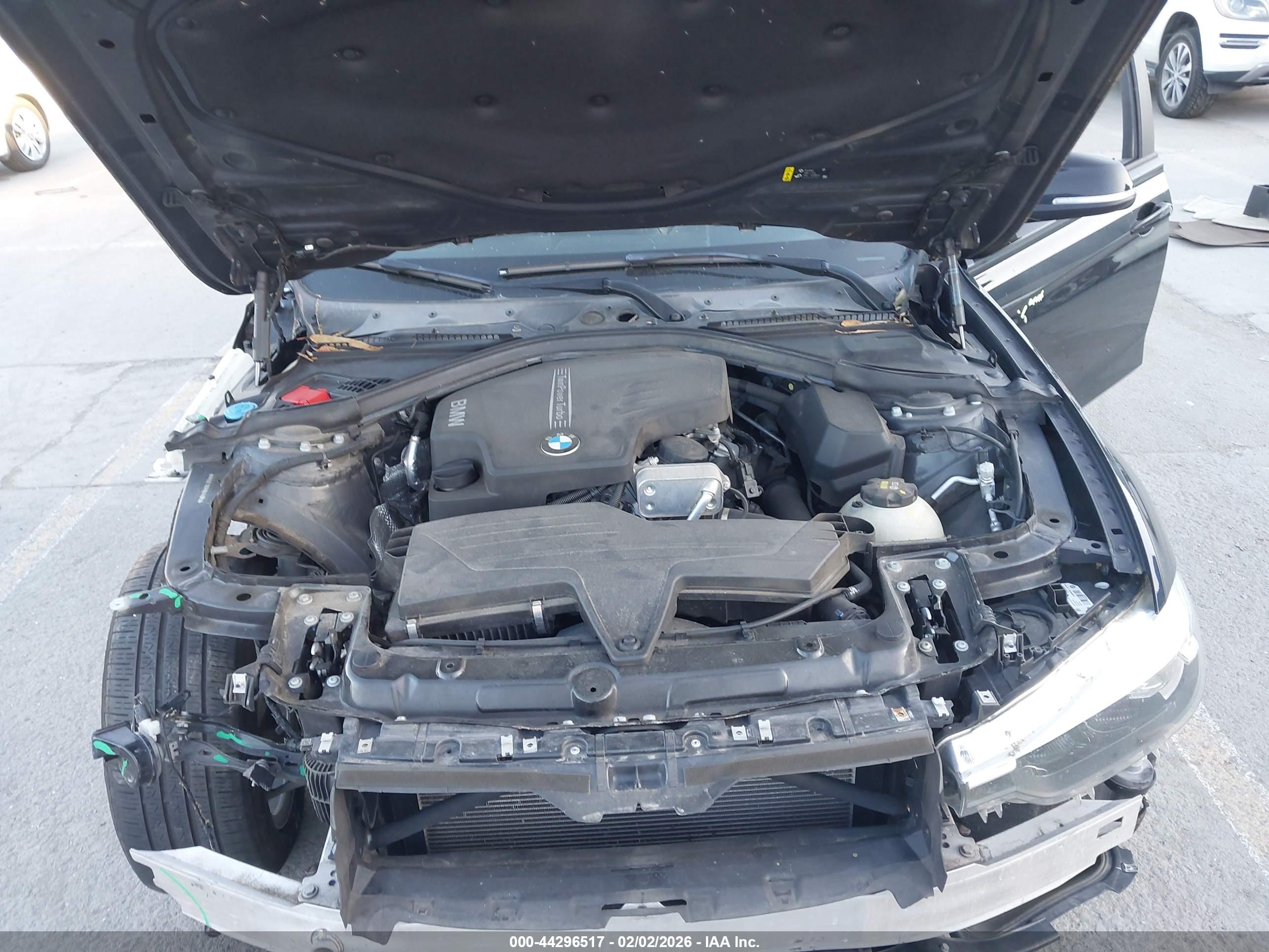 BMW 320I image 10