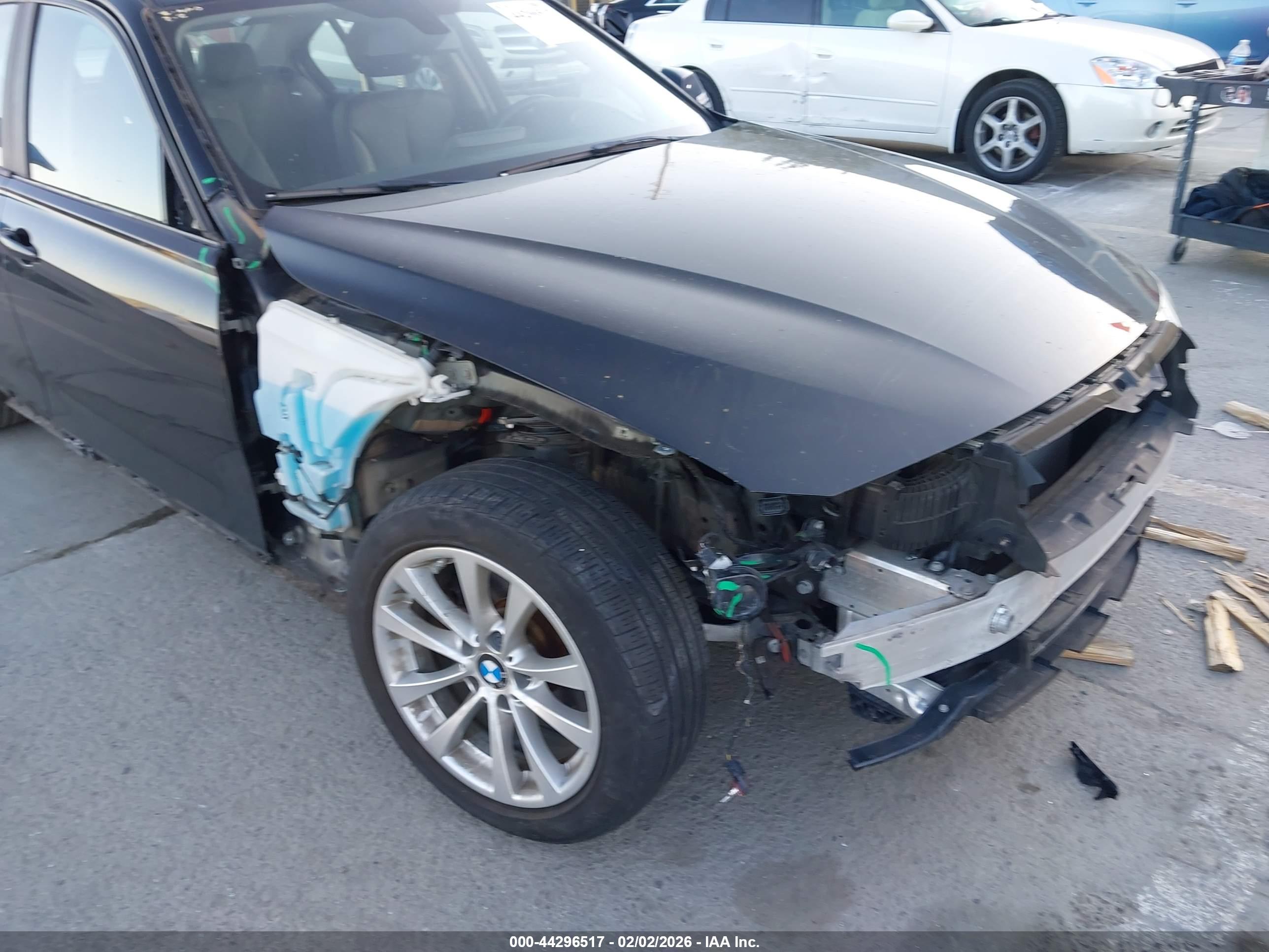 BMW 320I image 6
