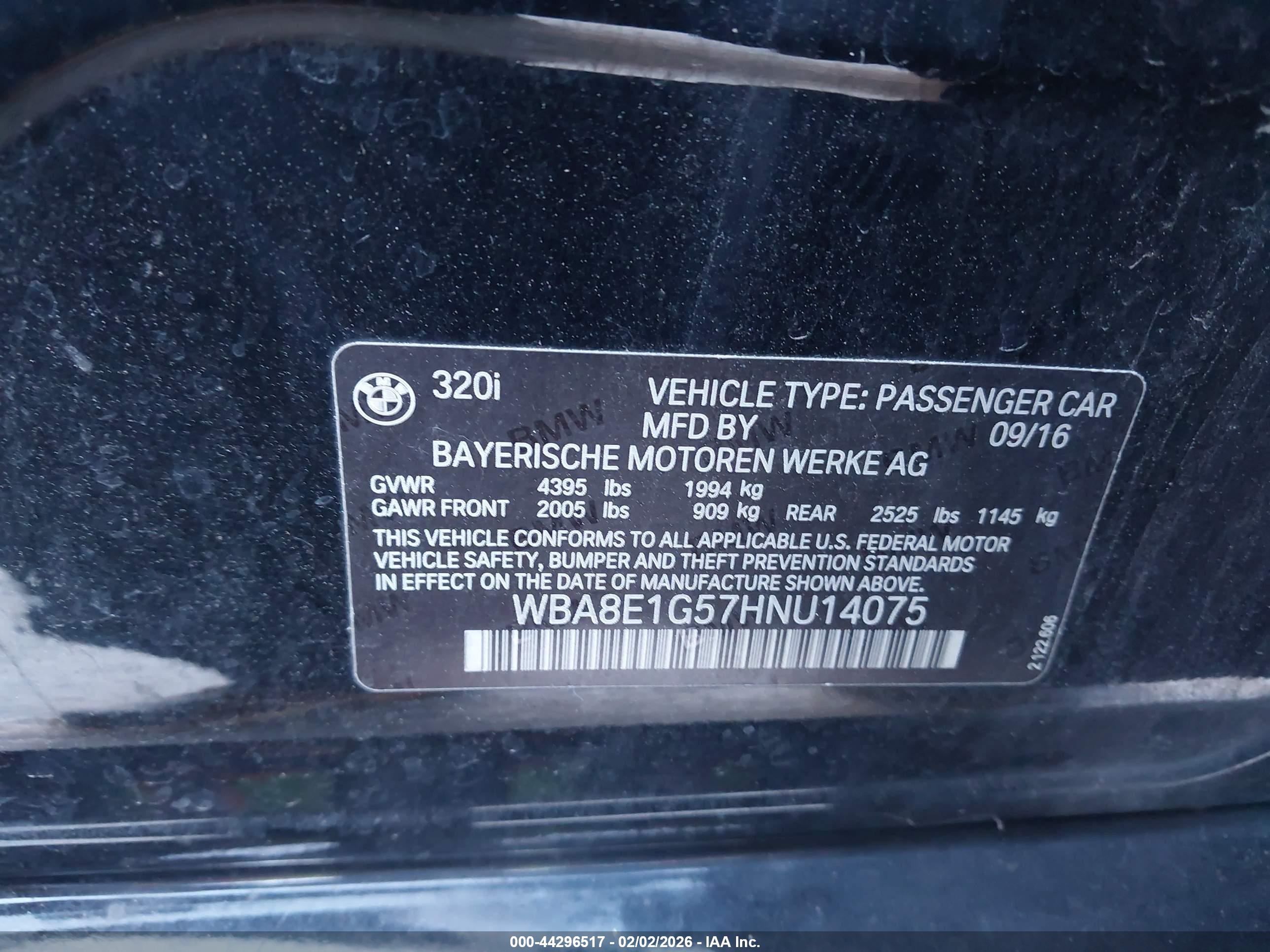 BMW 320I image 9