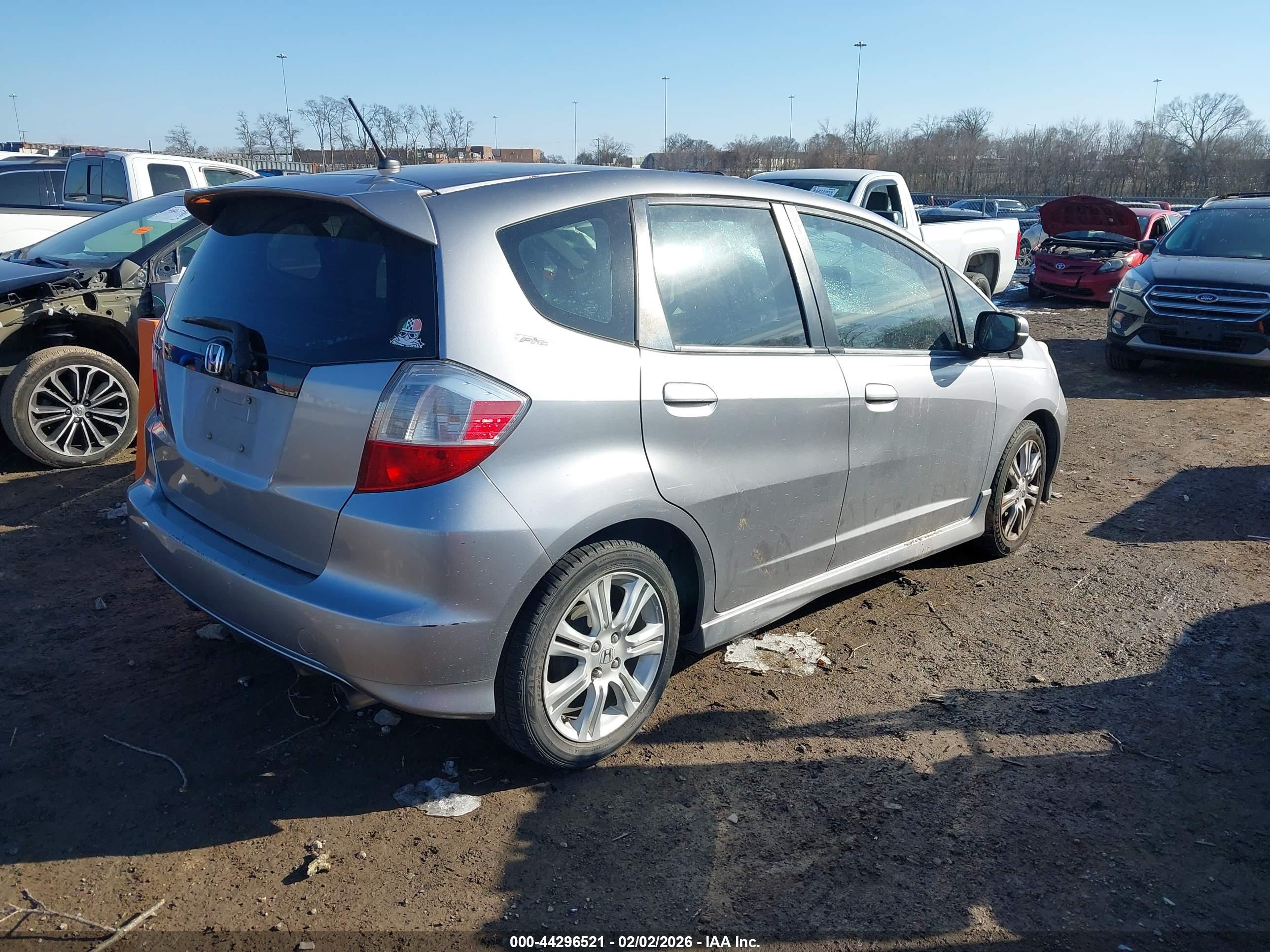 HONDA FIT image 4