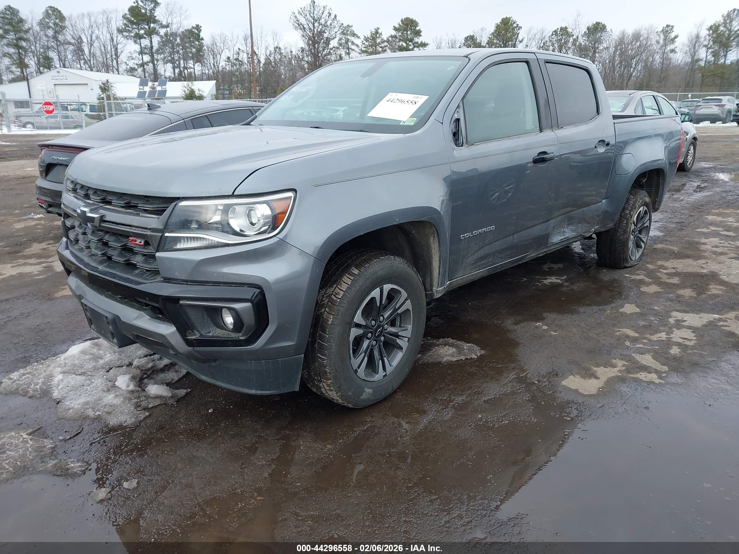 CHEVROLET COLORADO image 2
