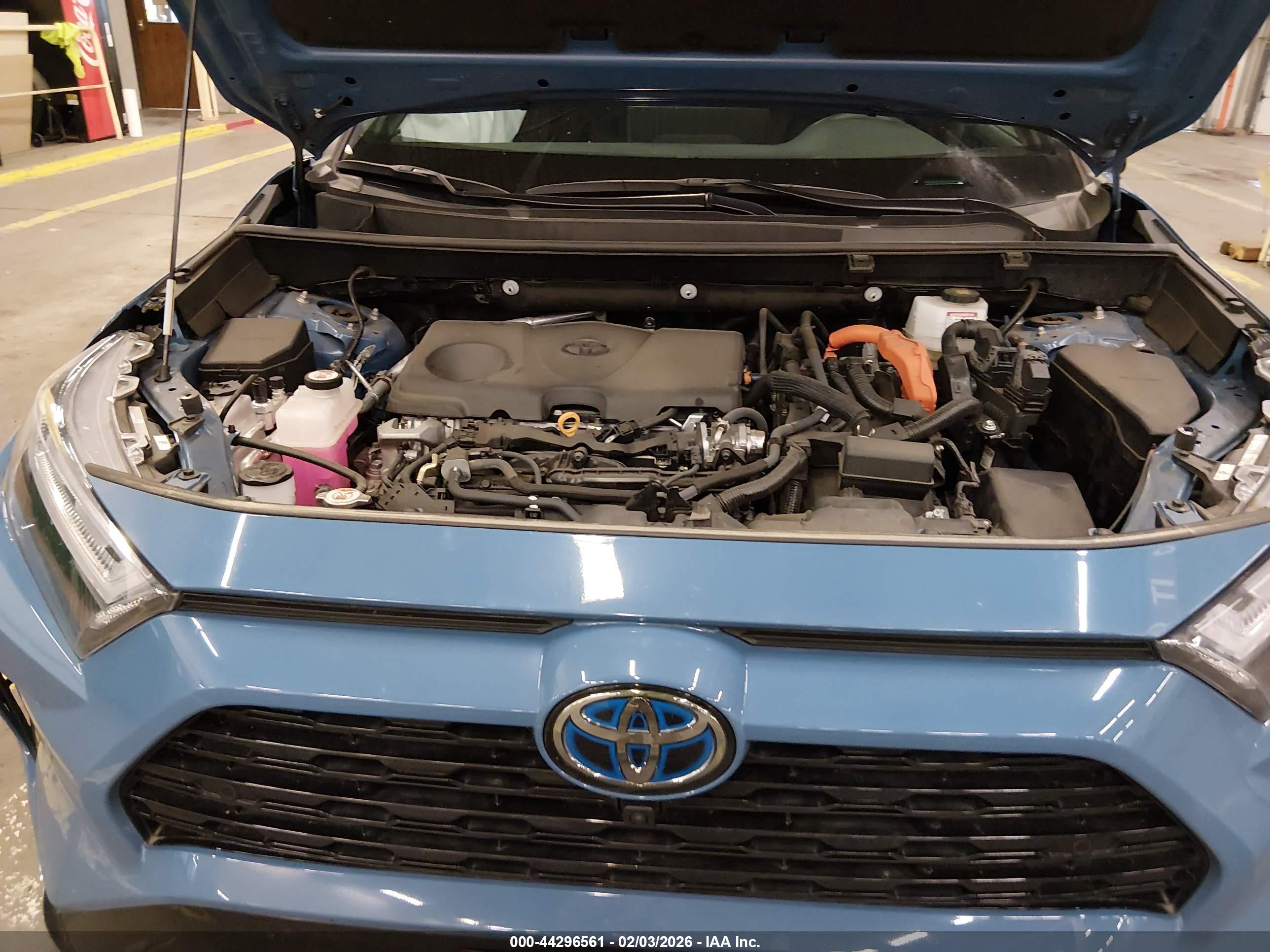 TOYOTA RAV4 image 10
