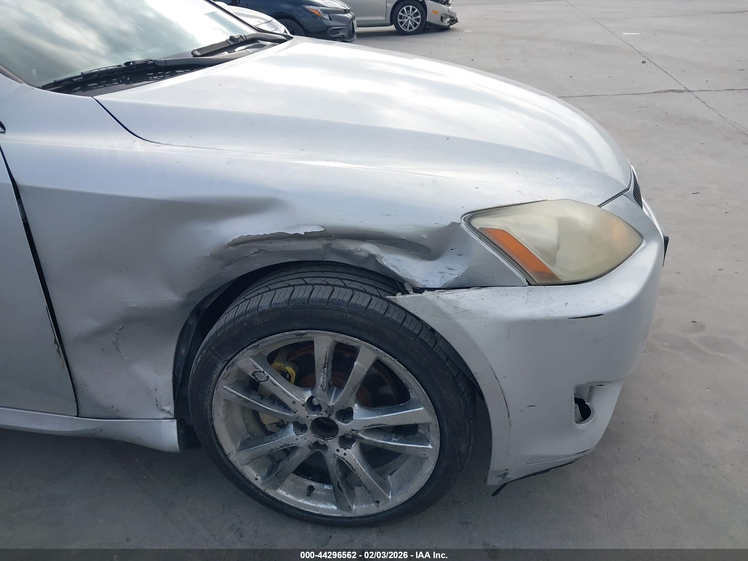 LEXUS IS image 6