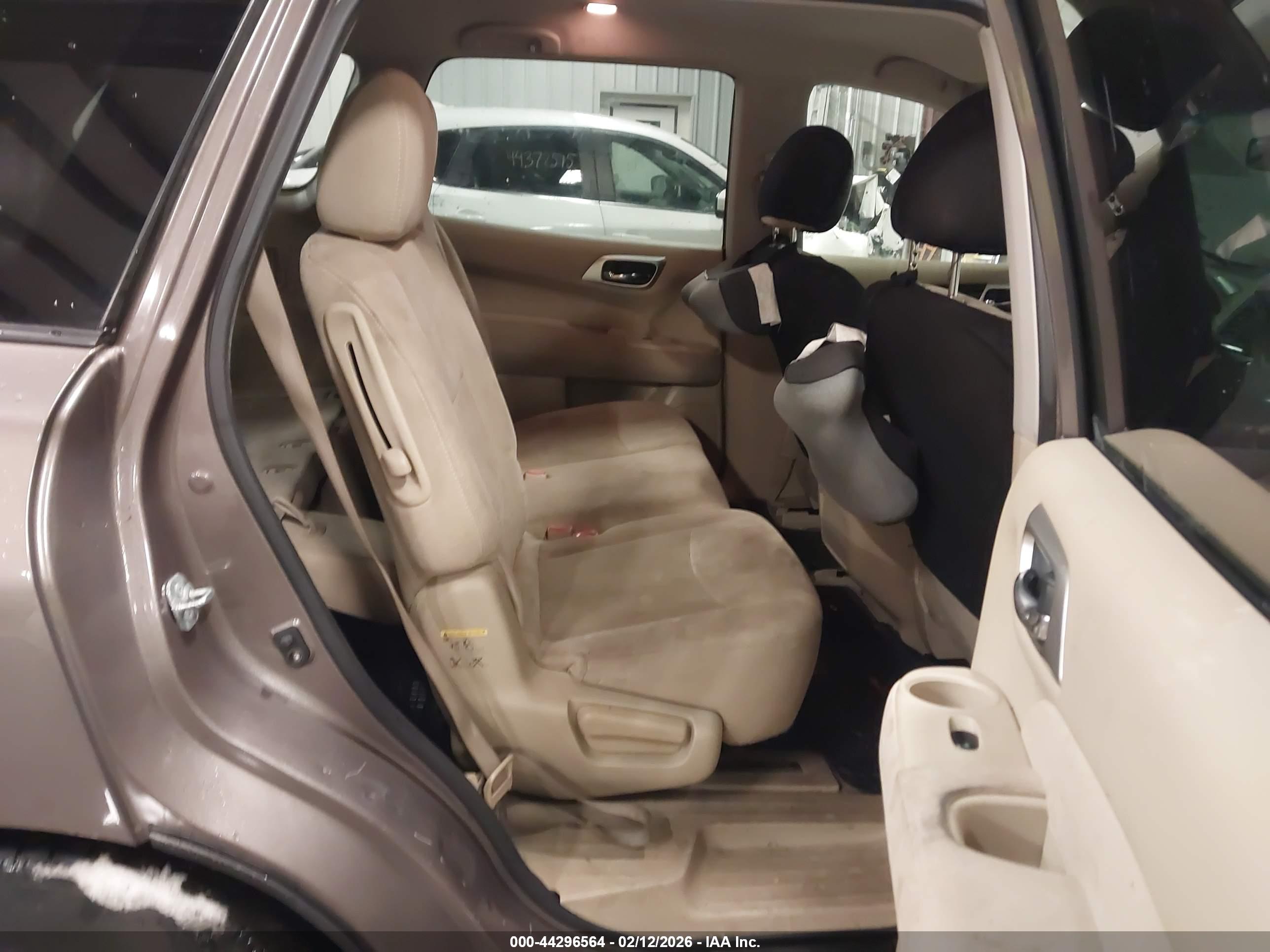 NISSAN PATHFINDER image 8