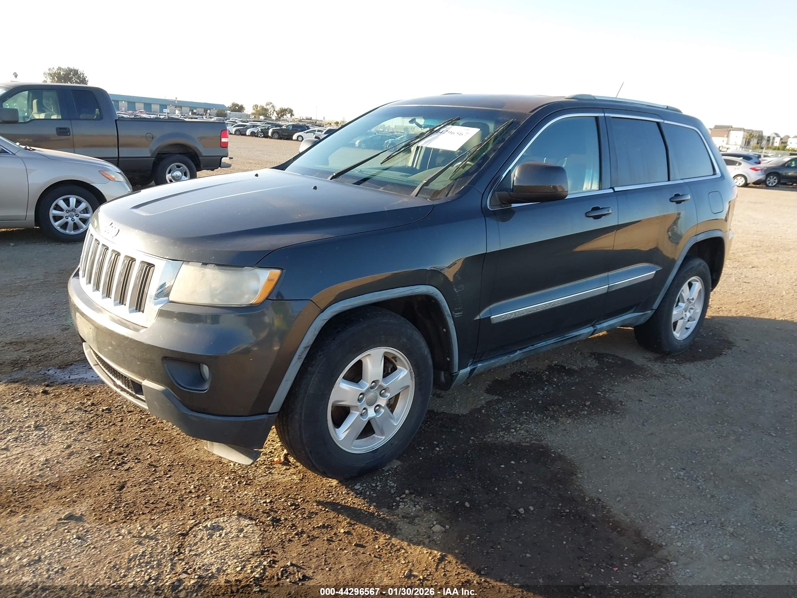 JEEP GRAND image 2