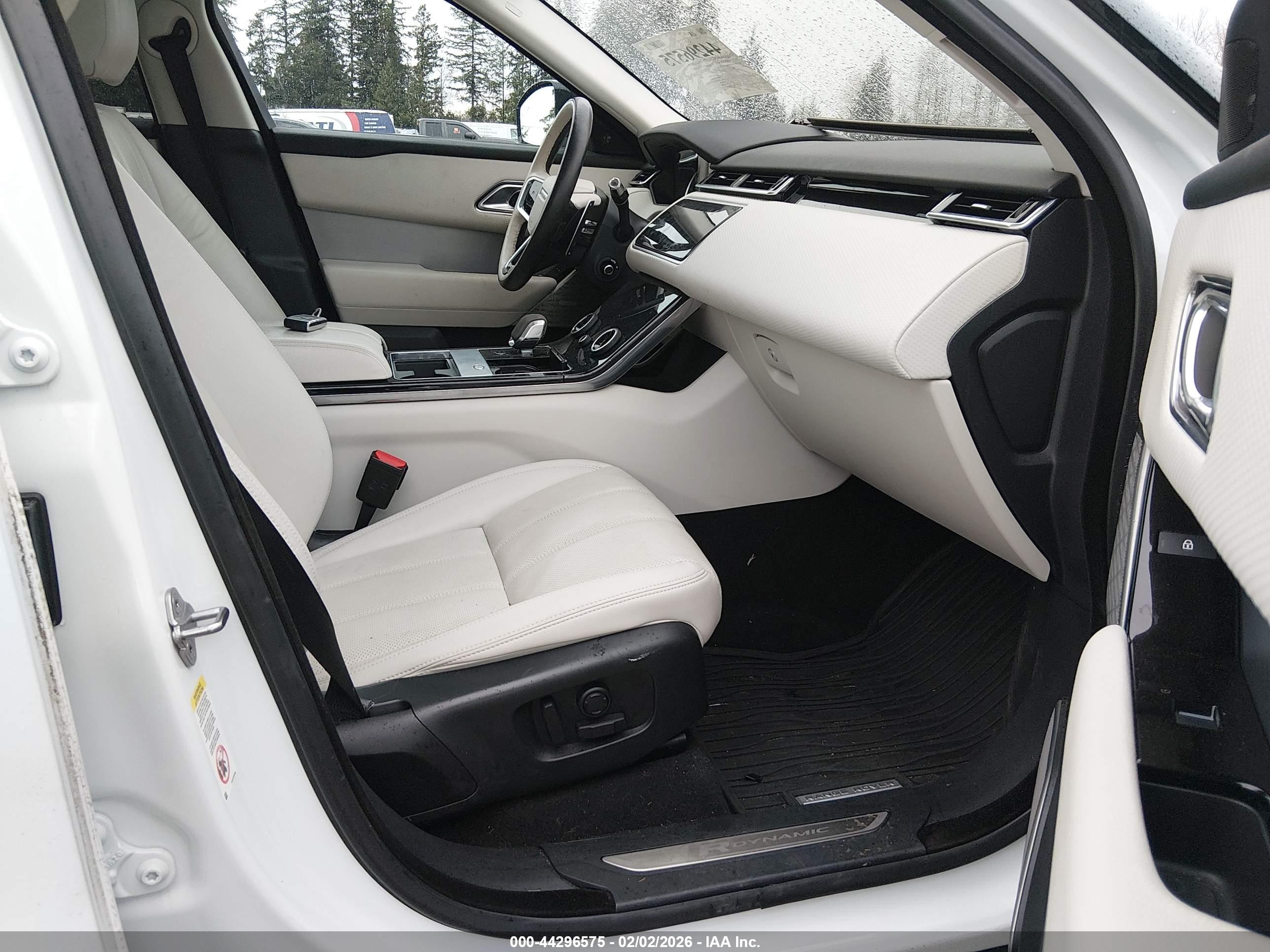 LAND ROVER image 5