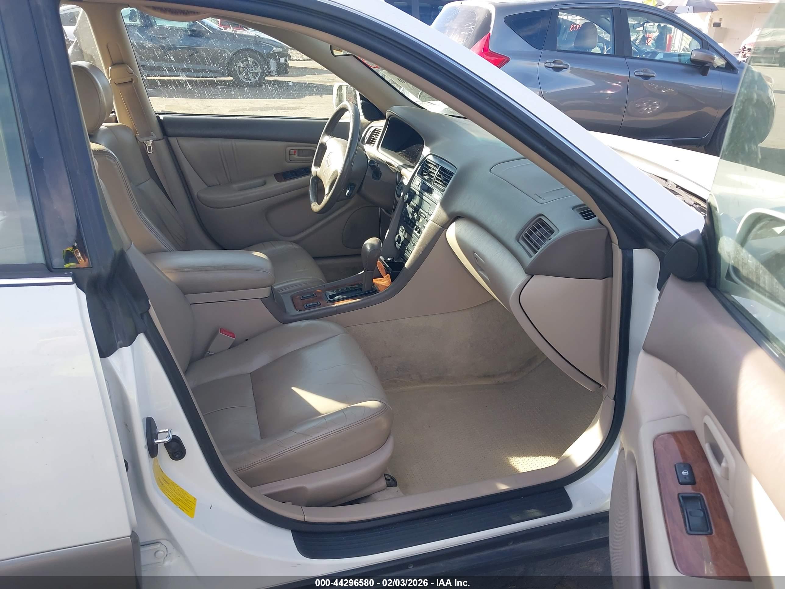 LEXUS ES image 5