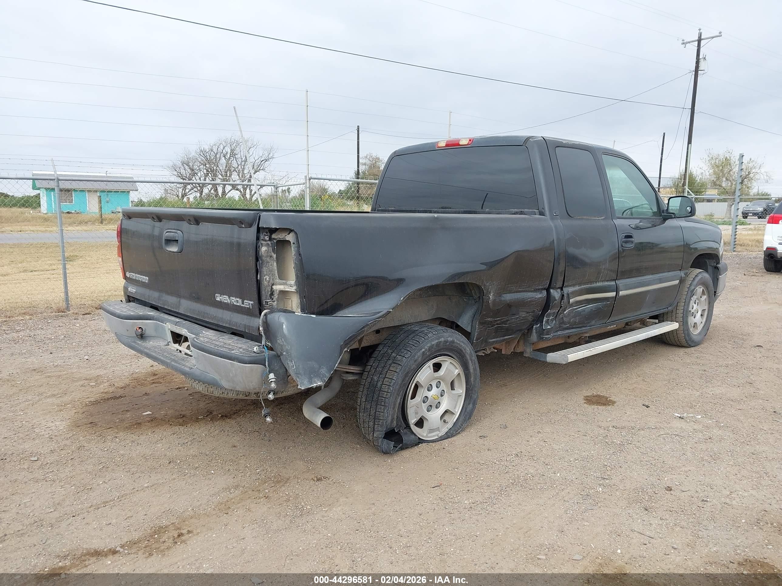 CHEVROLET SILVERADO image 4