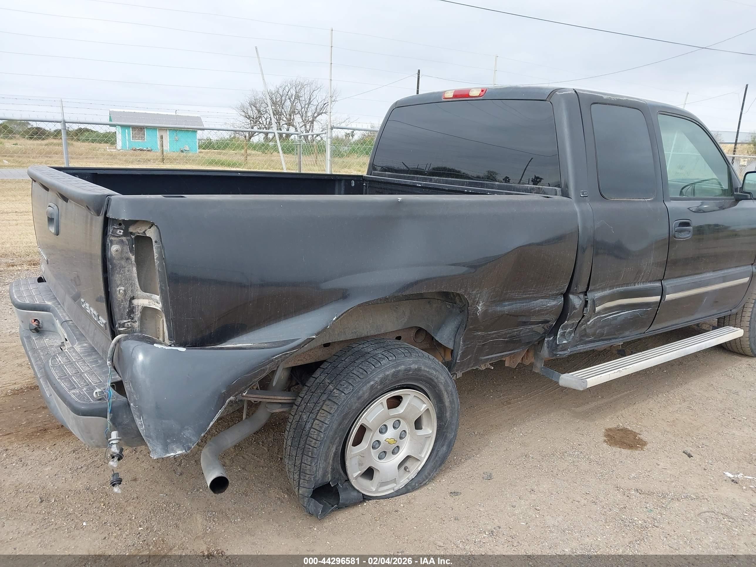 CHEVROLET SILVERADO image 6