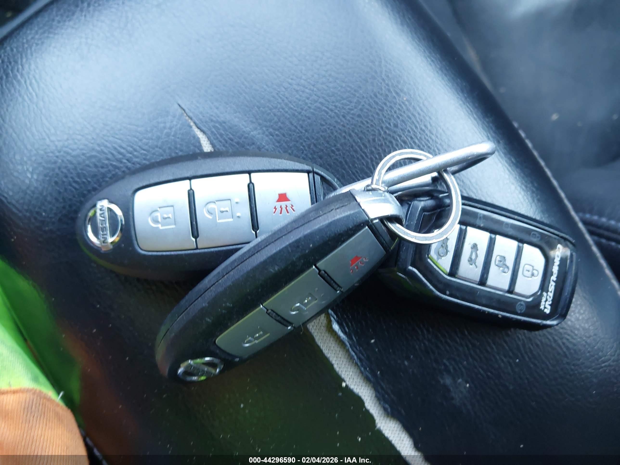 NISSAN ROGUE image 11