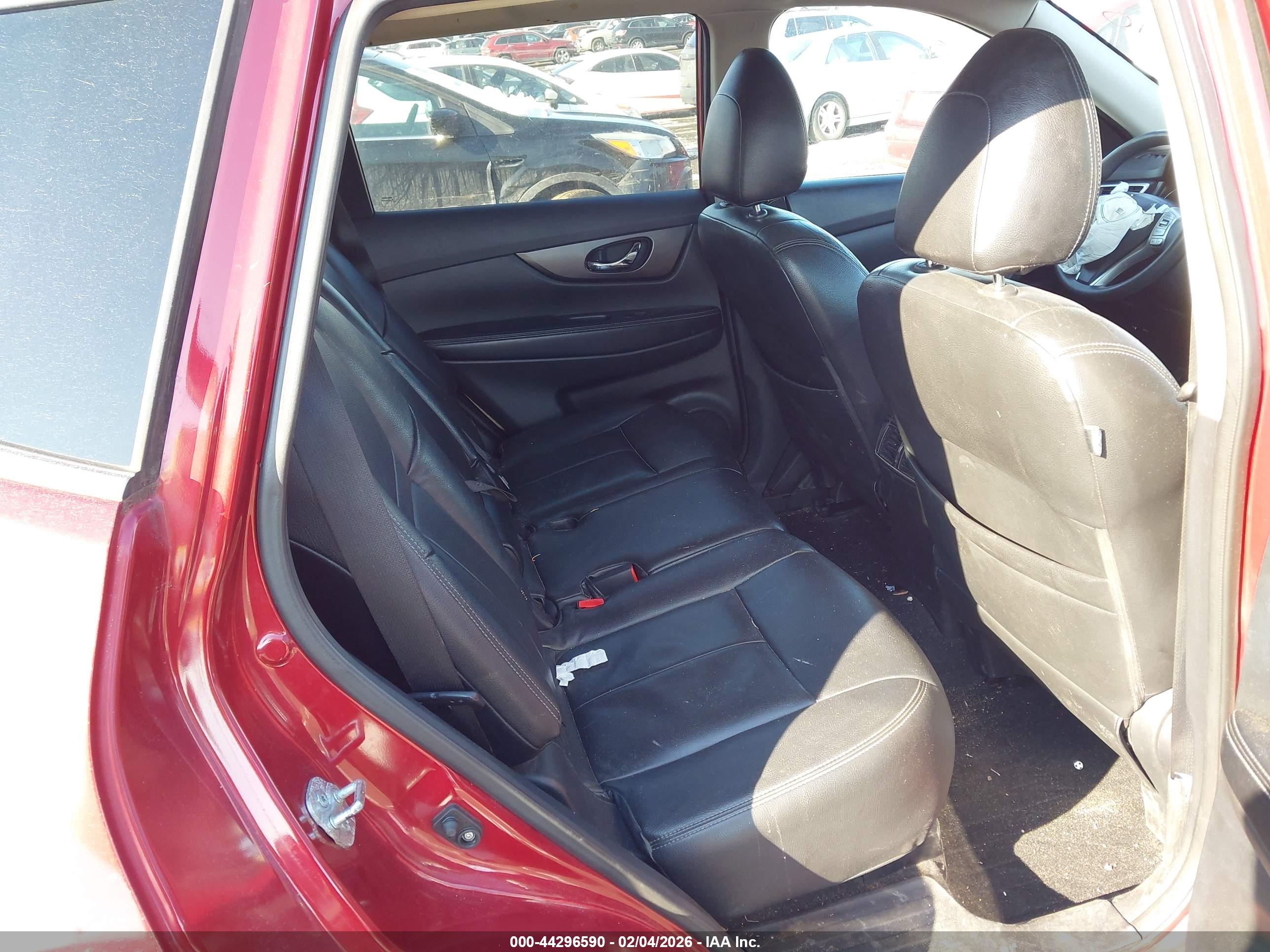 NISSAN ROGUE image 8