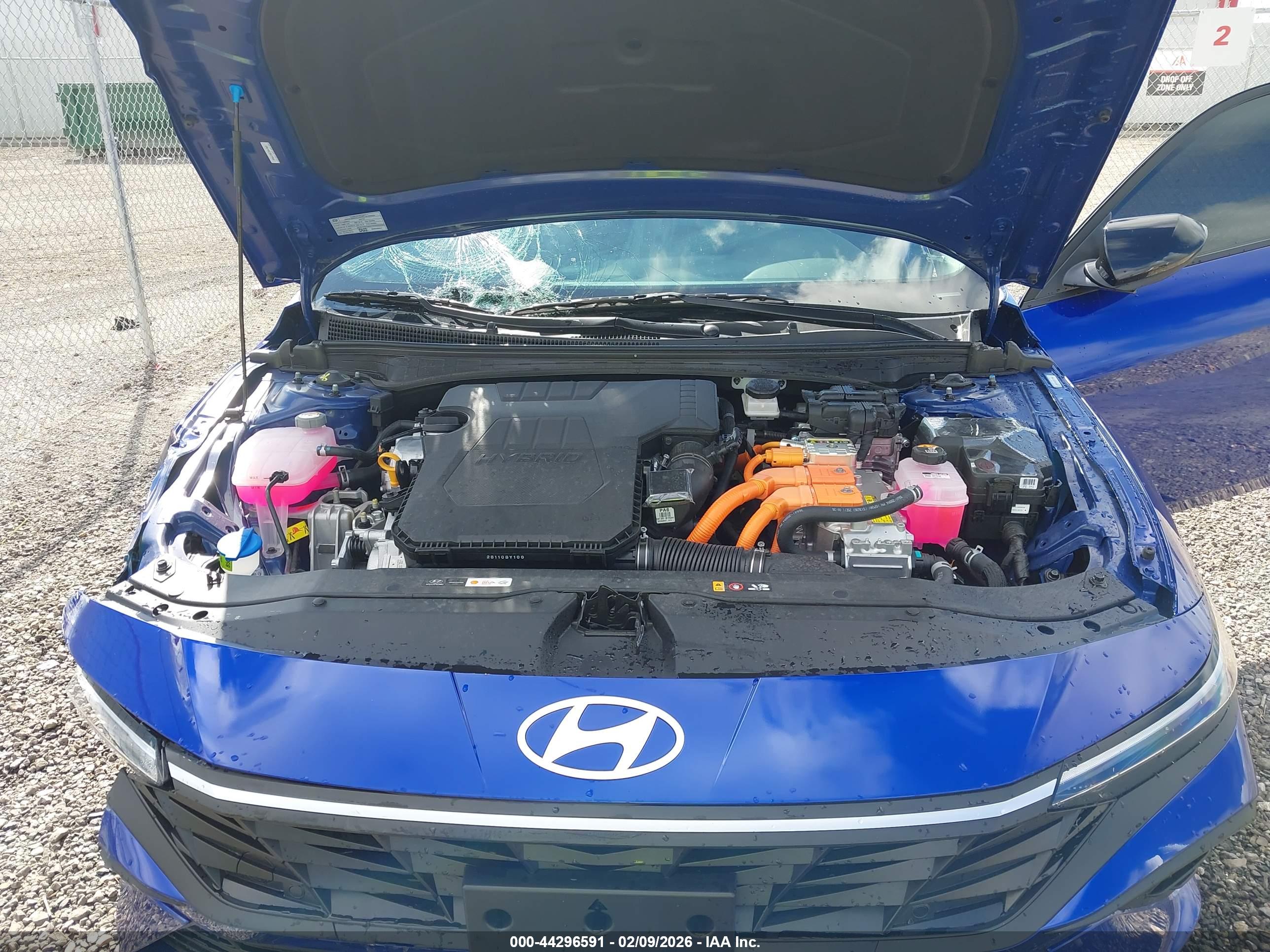 HYUNDAI ELANTRA image 10