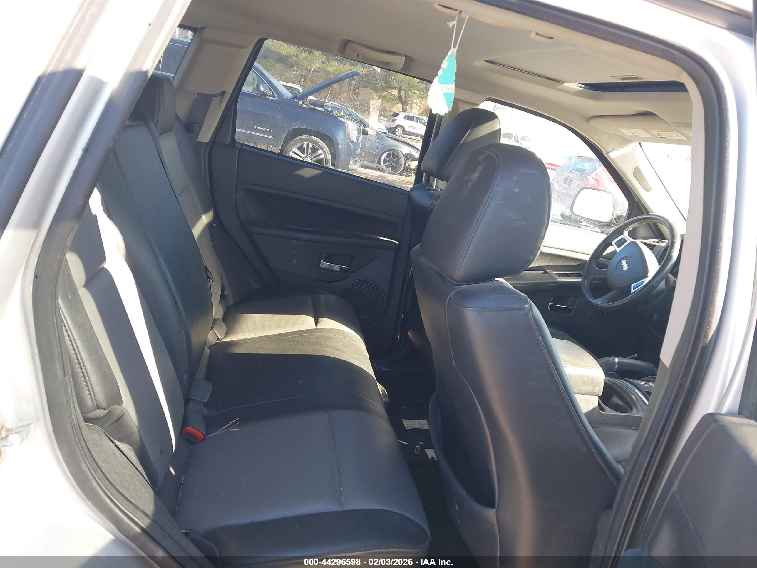 JEEP GRAND image 8