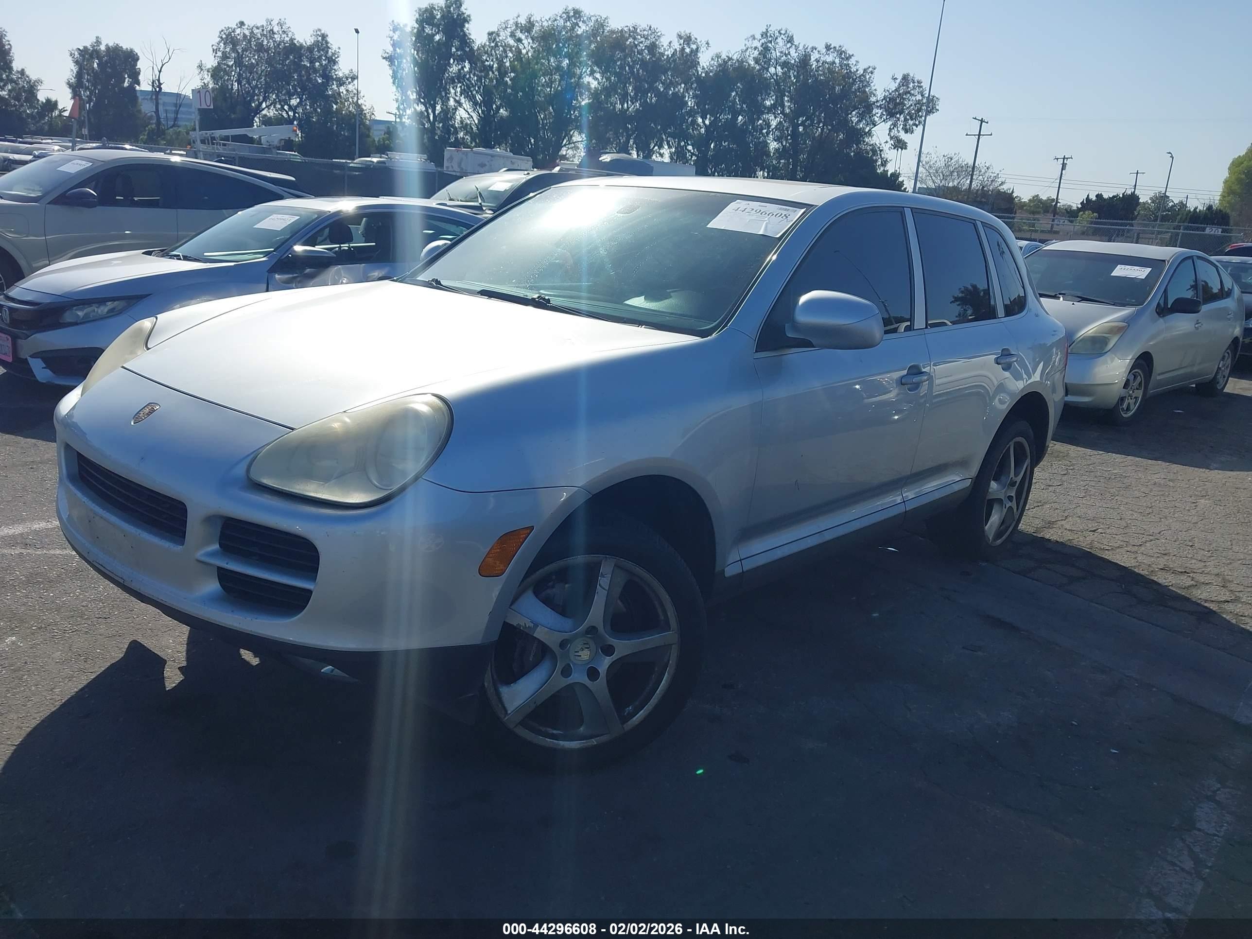 PORSCHE CAYENNE image 2