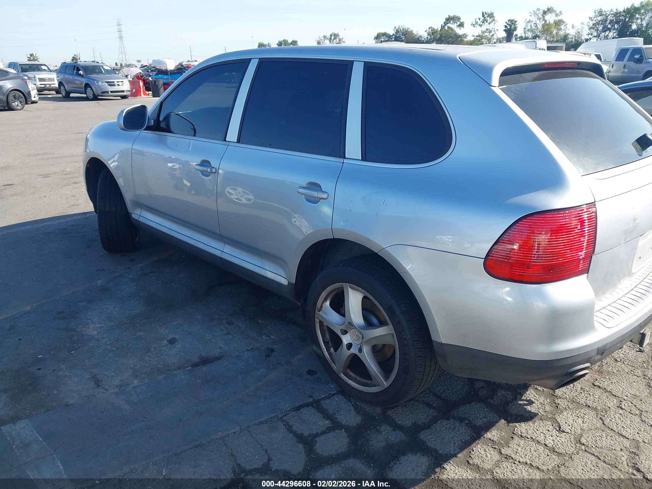 PORSCHE CAYENNE image 3