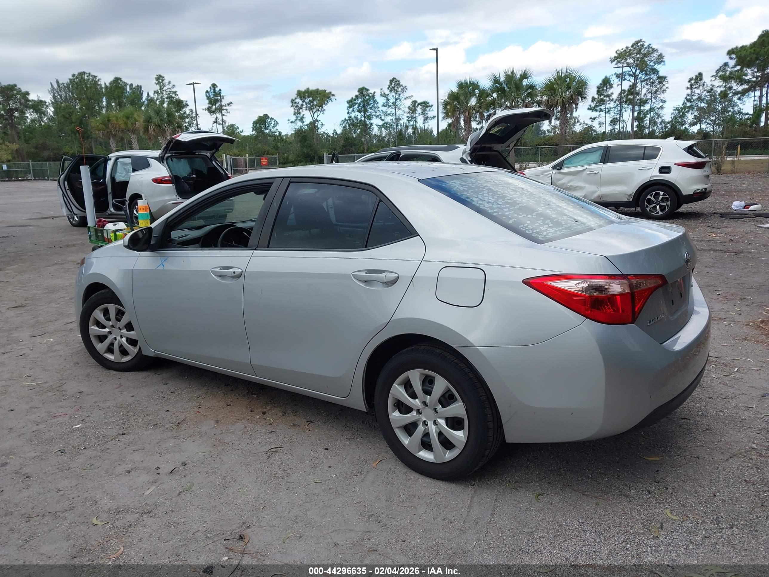 TOYOTA COROLLA image 3