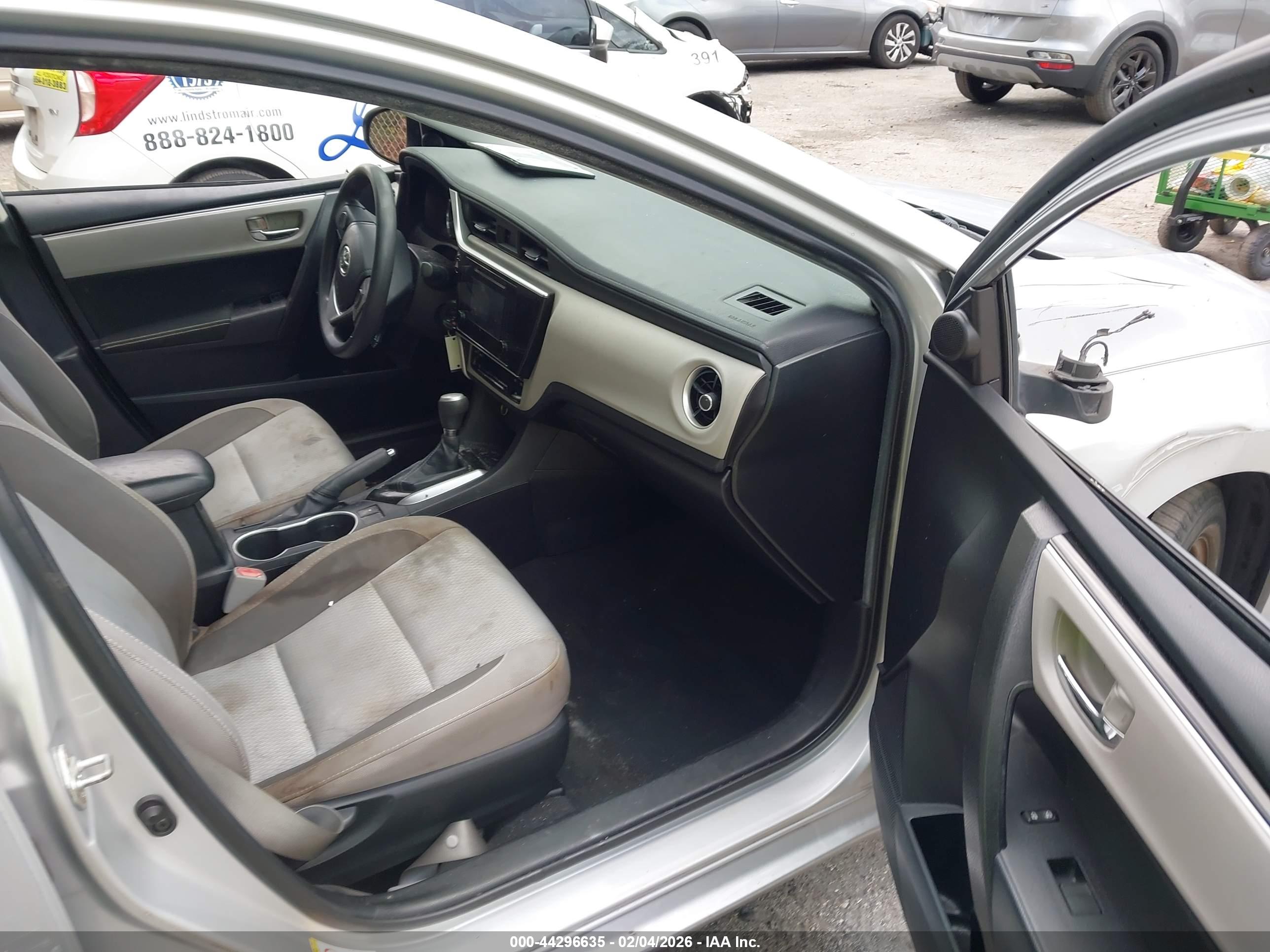 TOYOTA COROLLA image 5