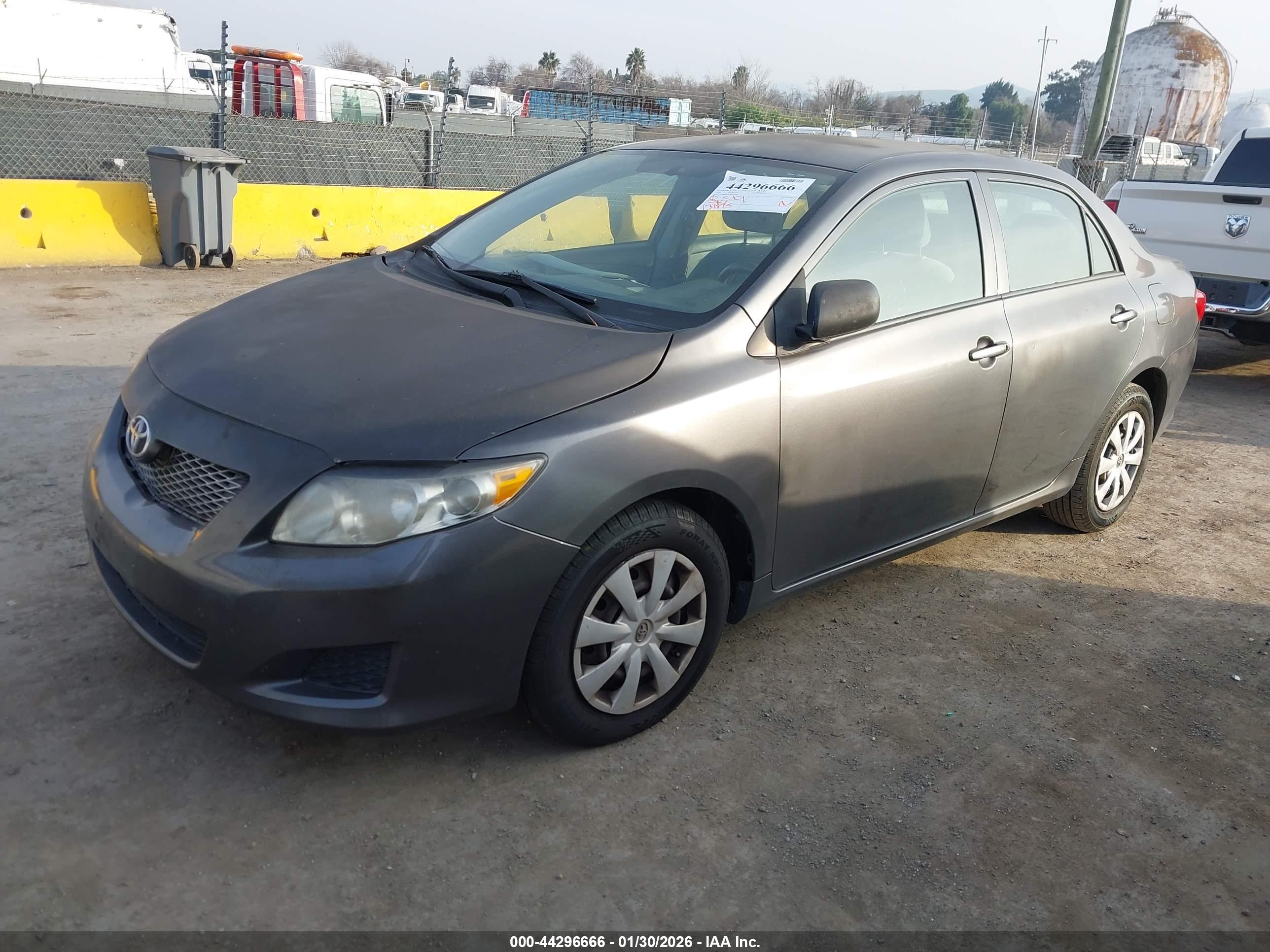 TOYOTA COROLLA image 2