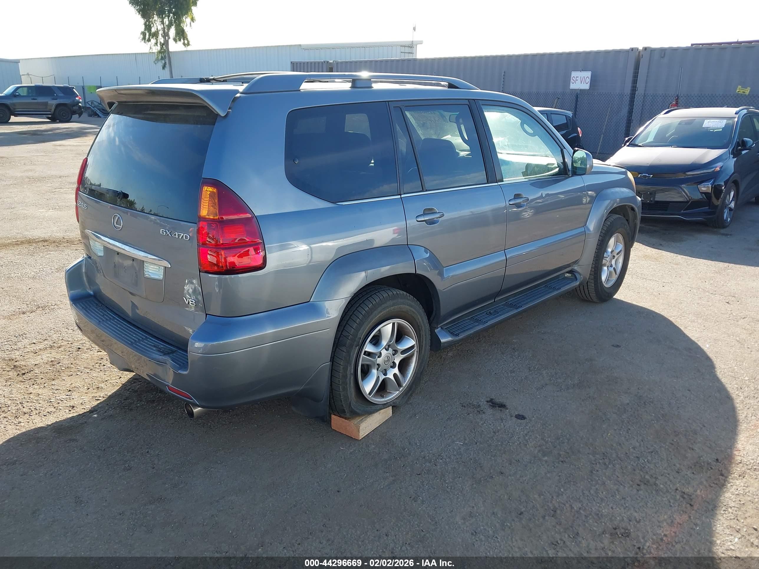 LEXUS GX image 4