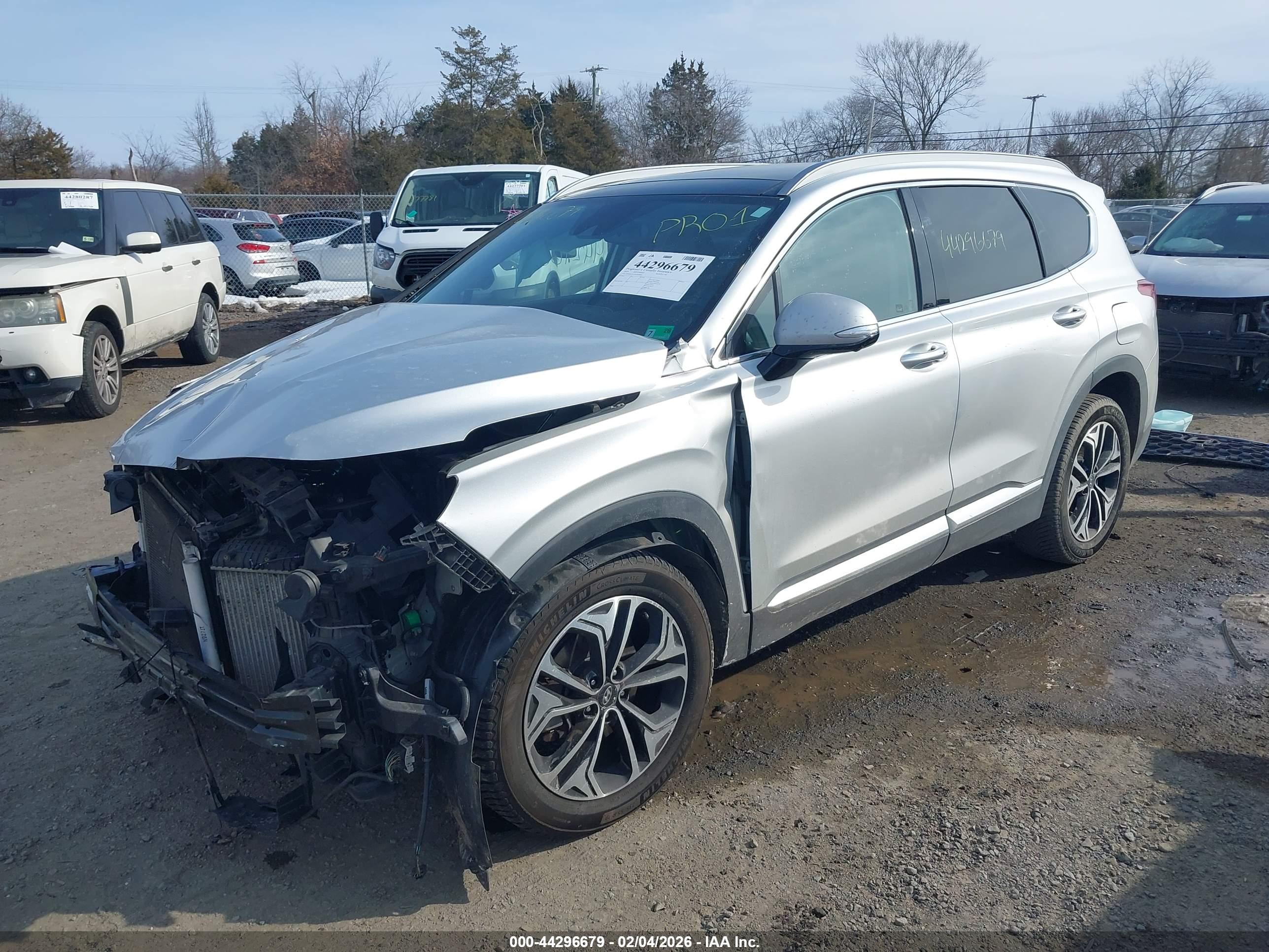HYUNDAI SANTA image 2
