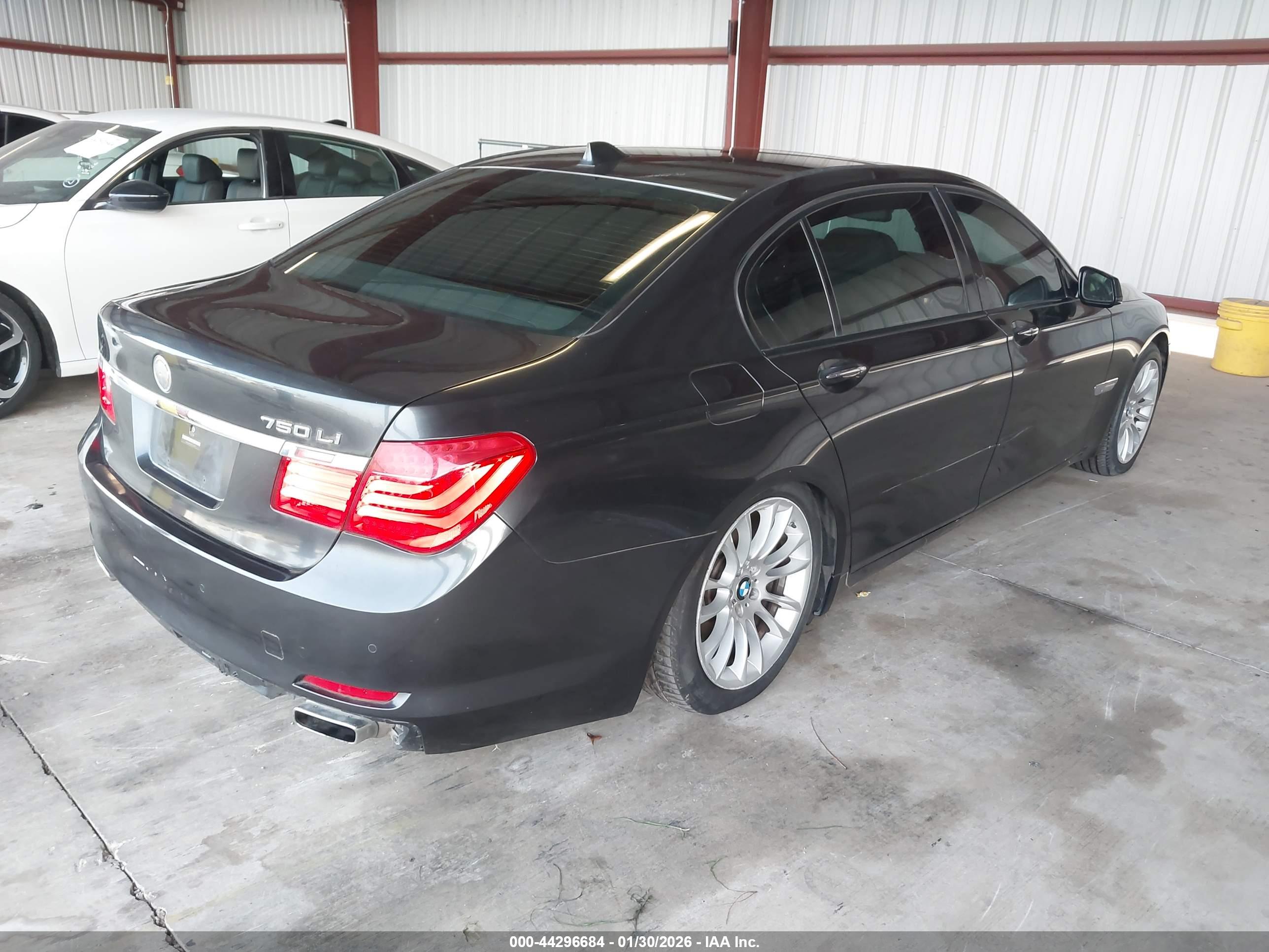 BMW 750LI image 4