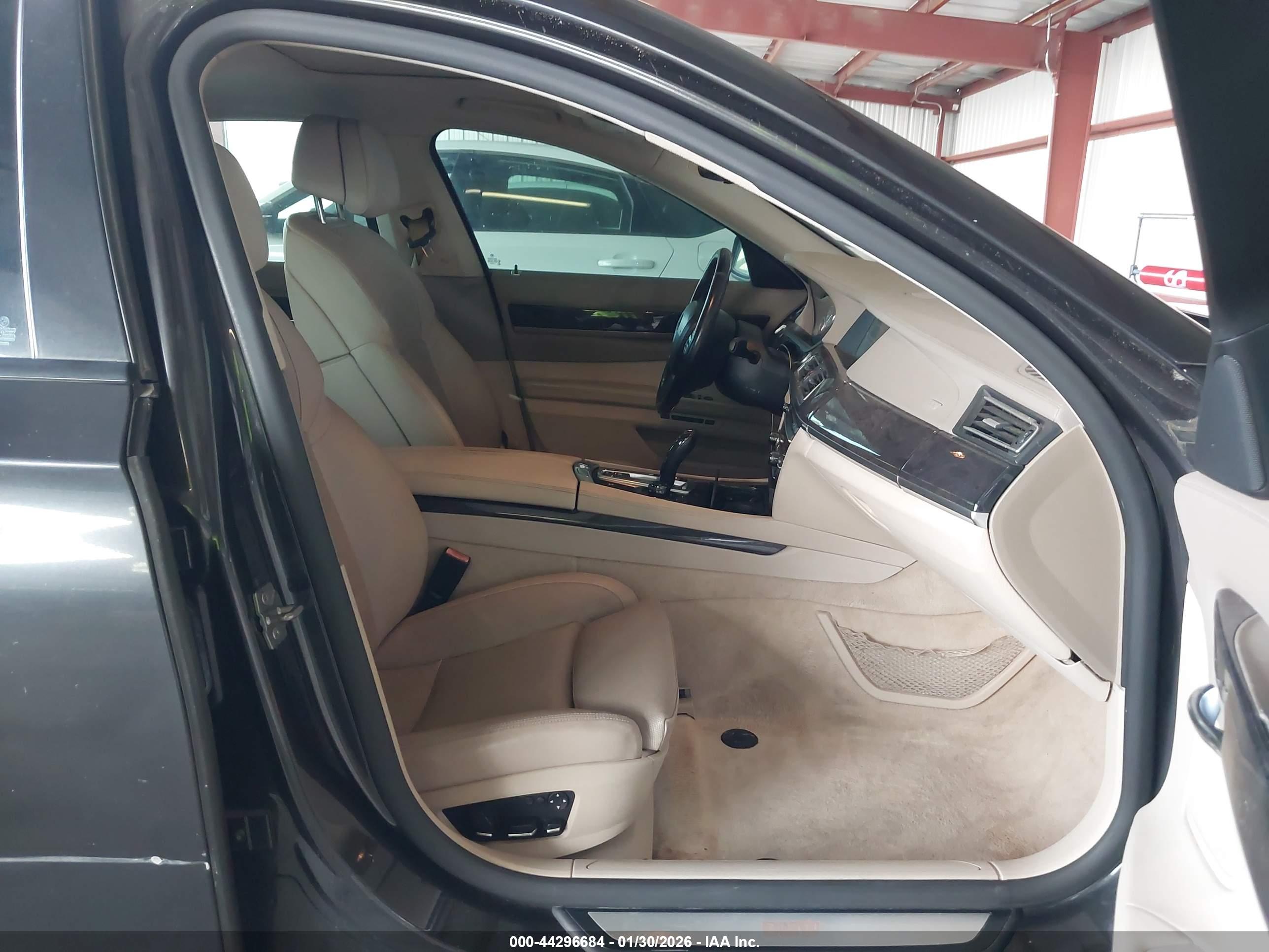 BMW 750LI image 5
