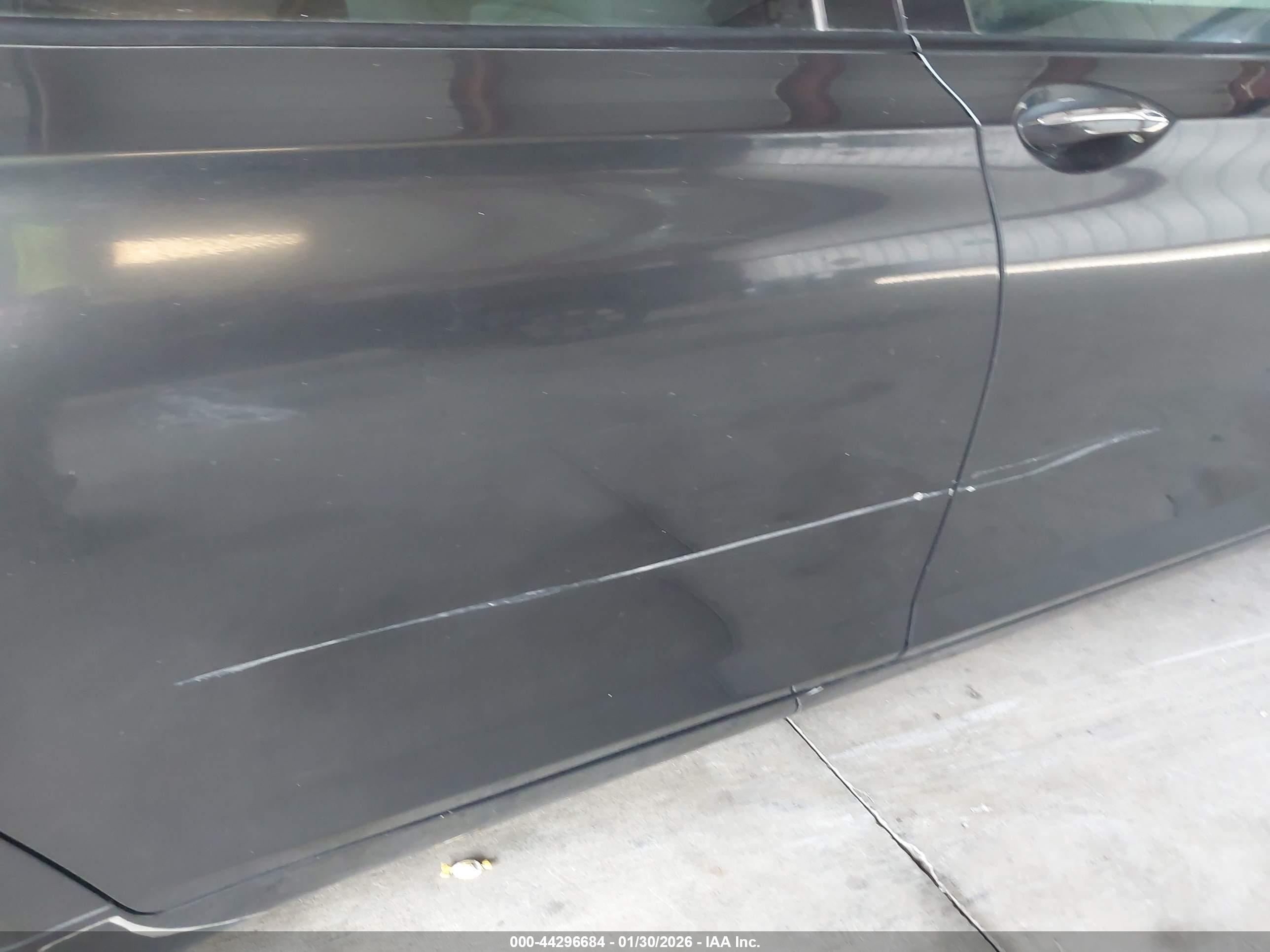 BMW 750LI image 6