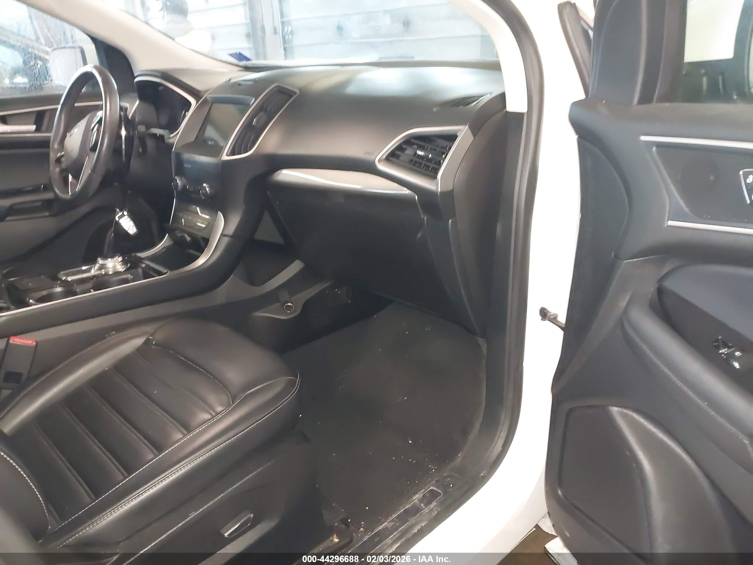 FORD EDGE image 5