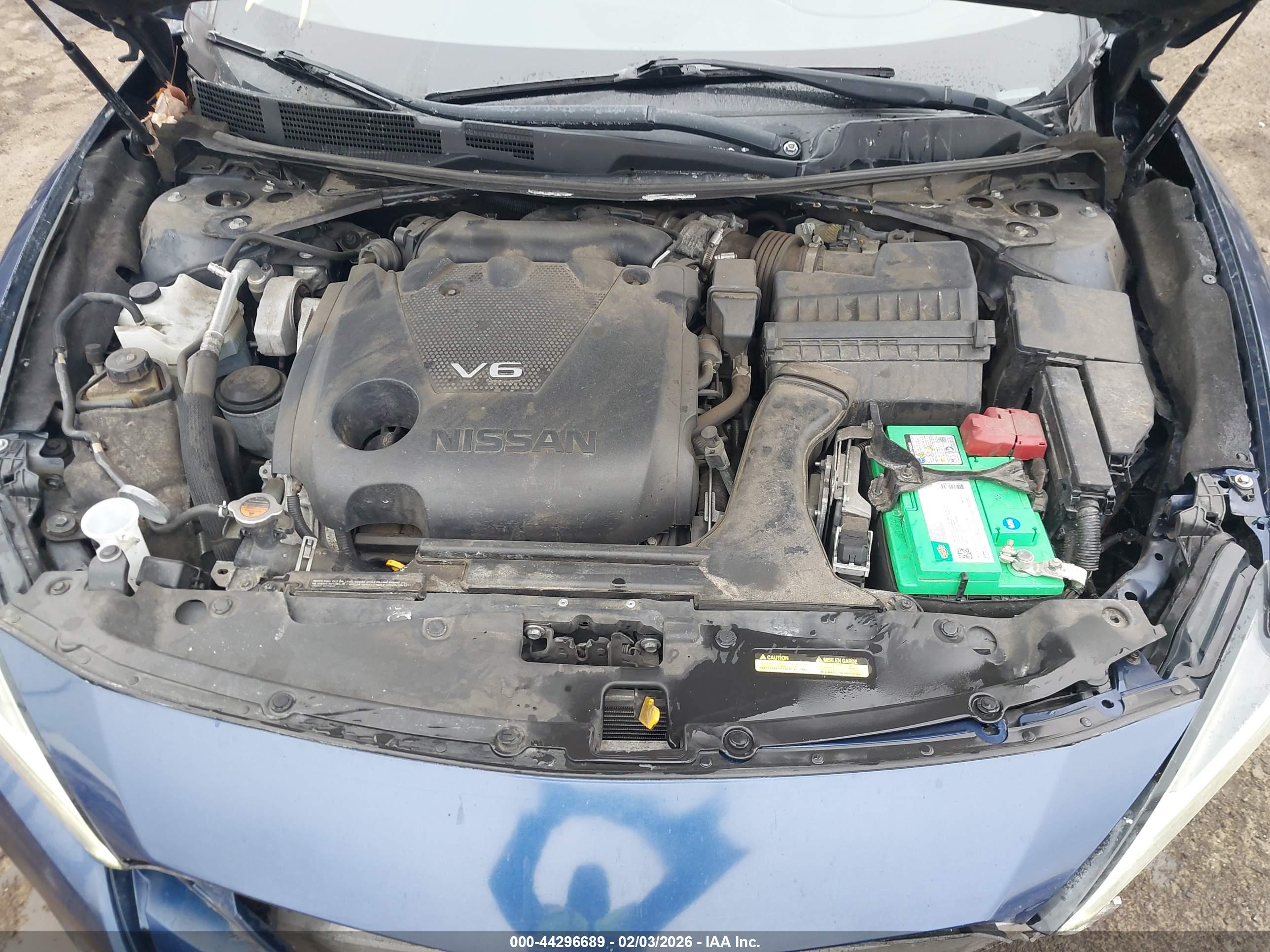 NISSAN MAXIMA image 10