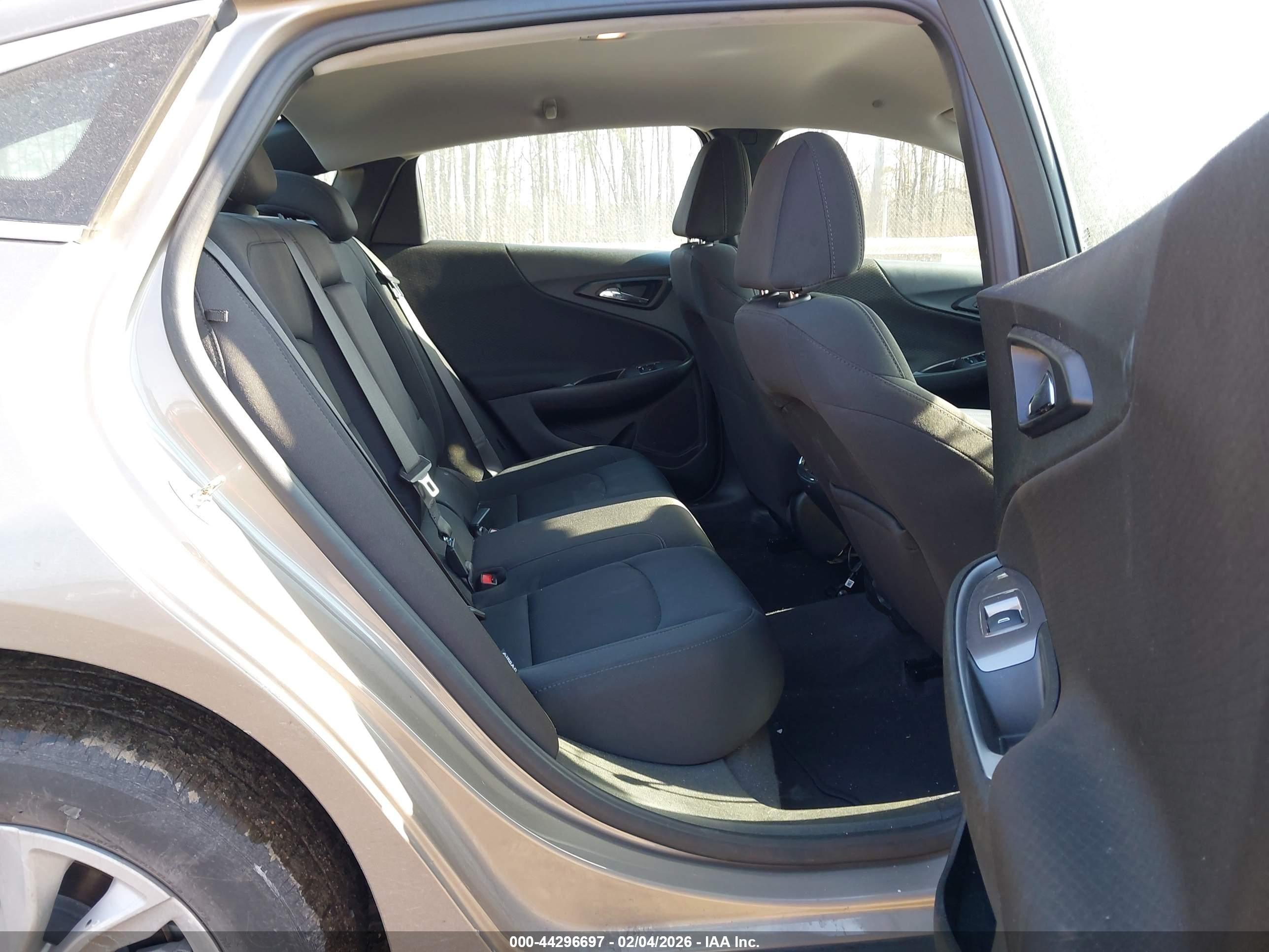 CHEVROLET MALIBU image 8