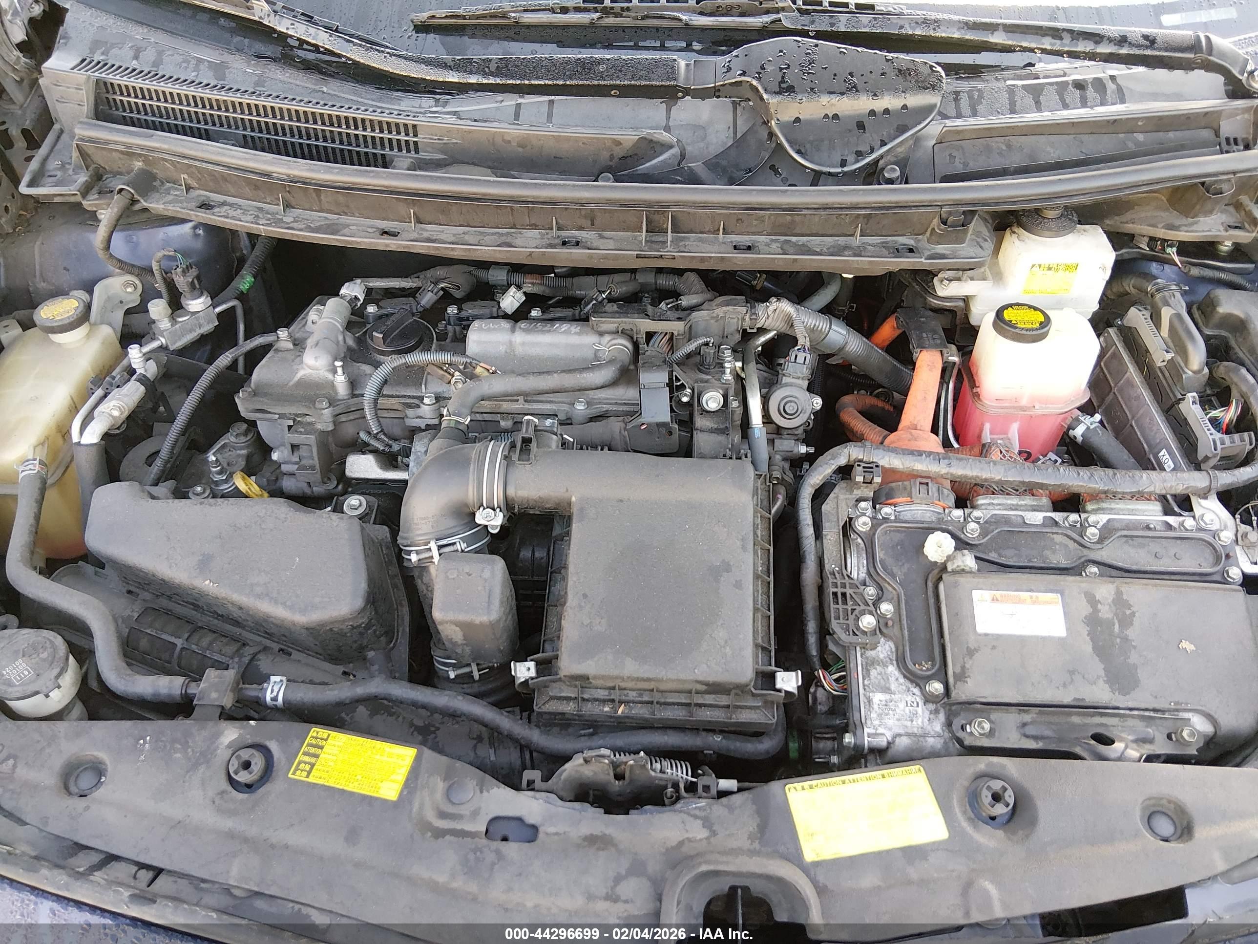 TOYOTA PRIUS image 10