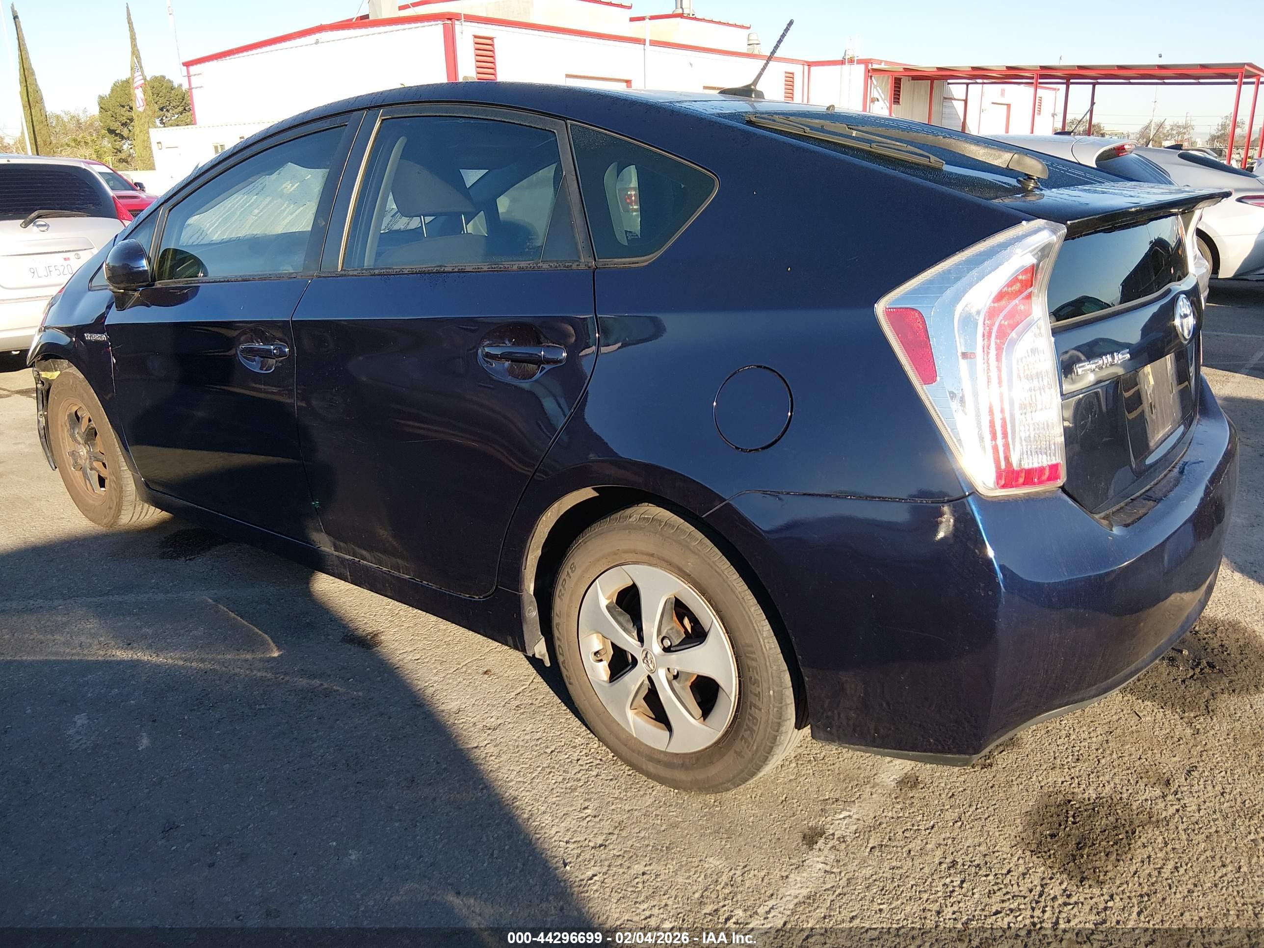 TOYOTA PRIUS image 3