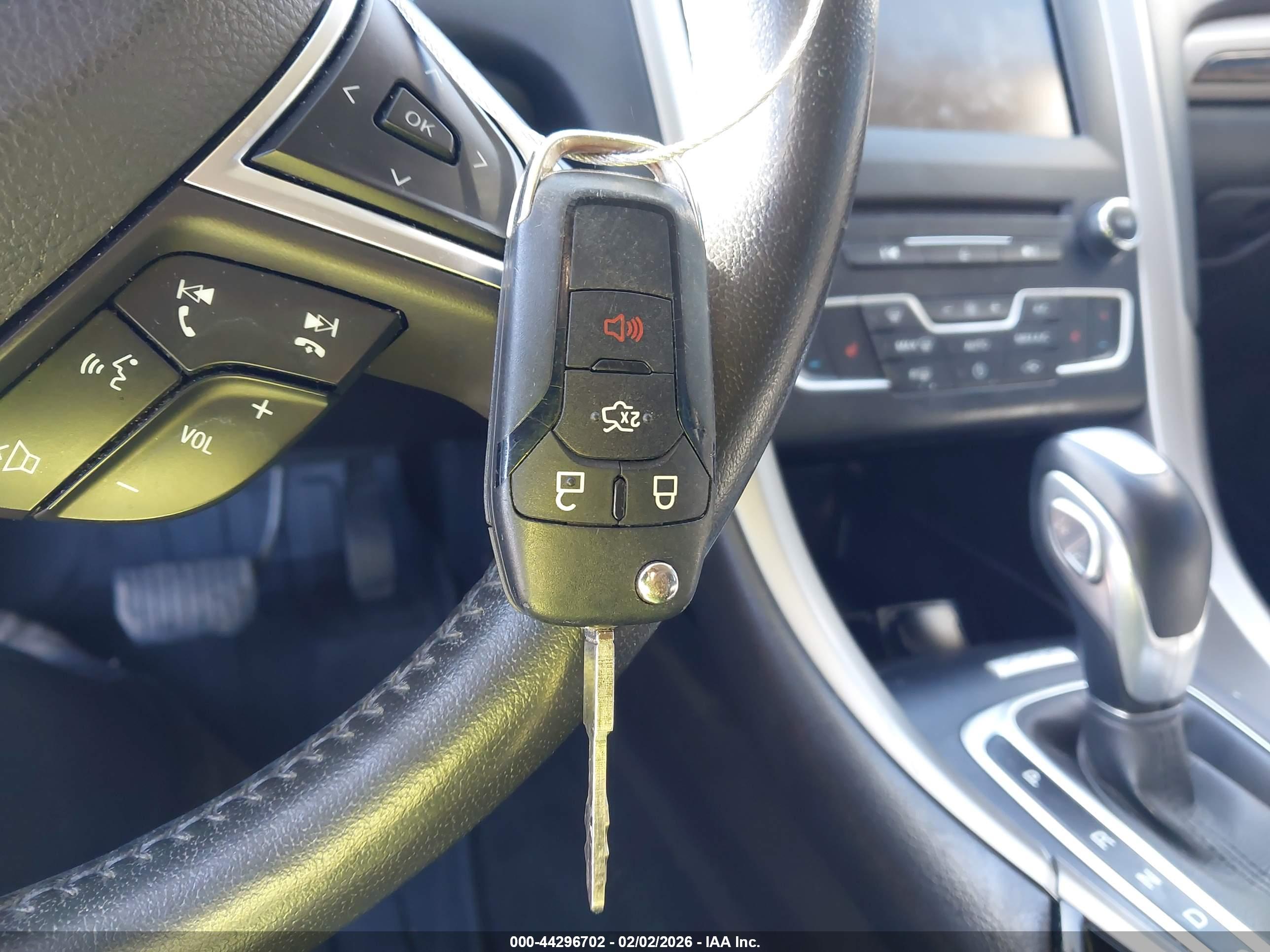FORD FUSION image 11