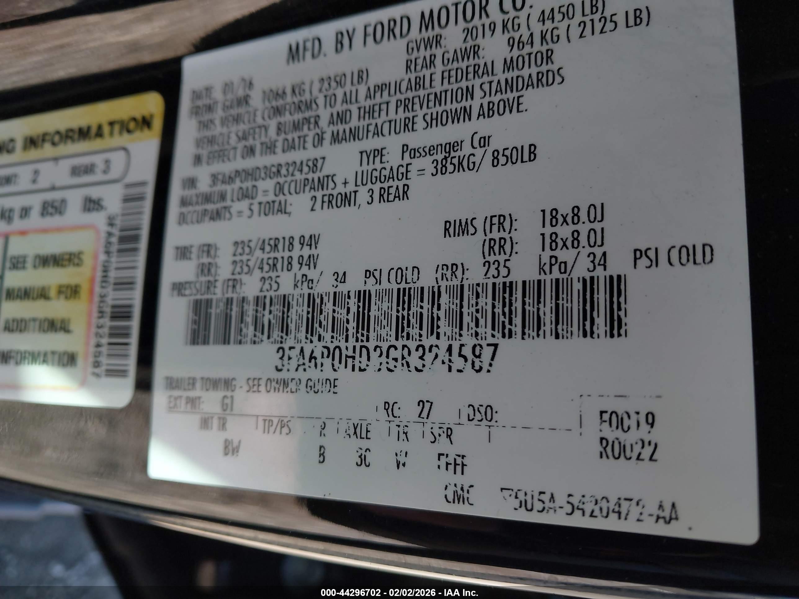 FORD FUSION image 9